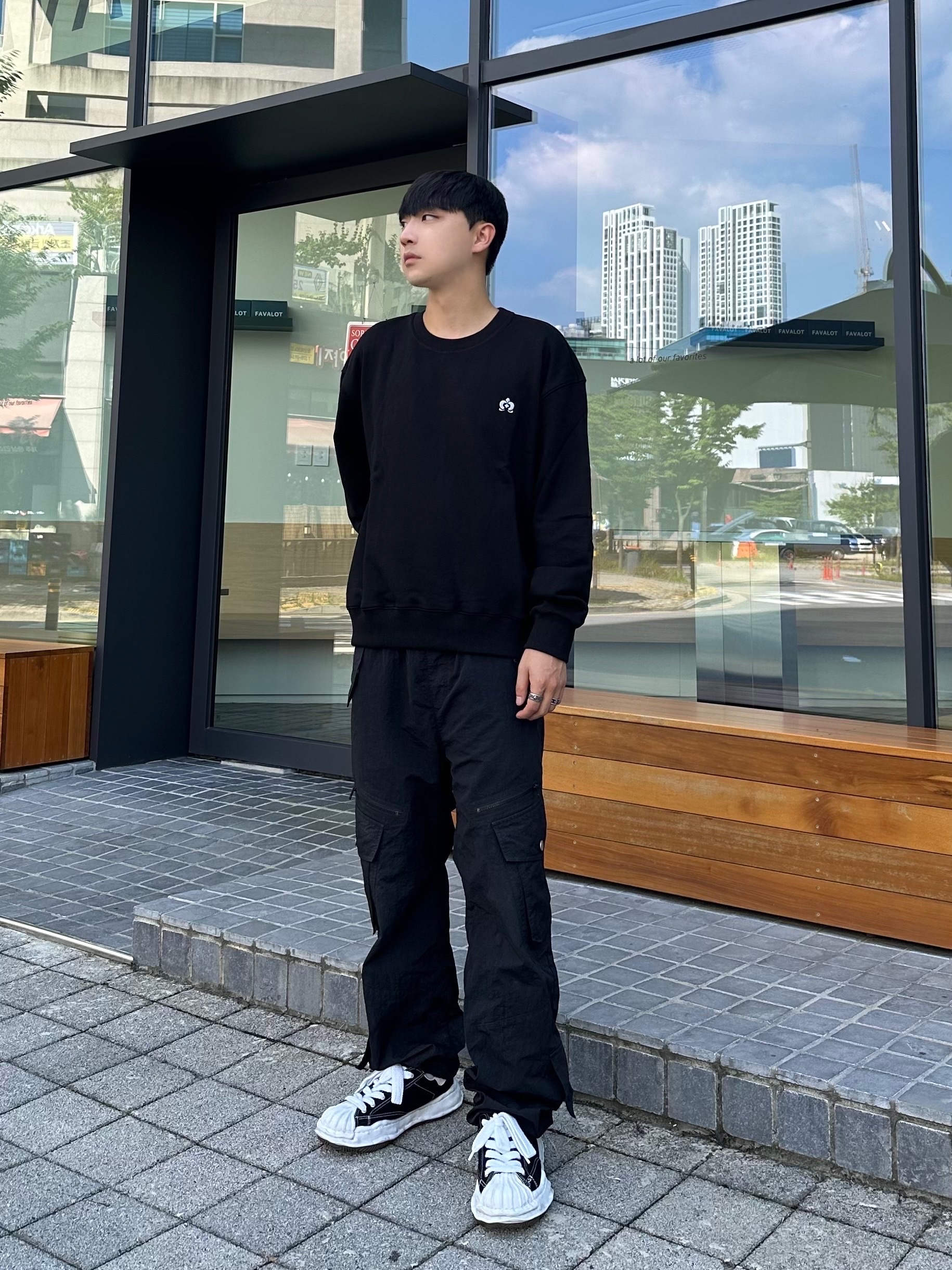 Maison Mihara Yasuhiro Peterson OG Sole Canvas Low Sneakers Black 착용 스타일 - 2
