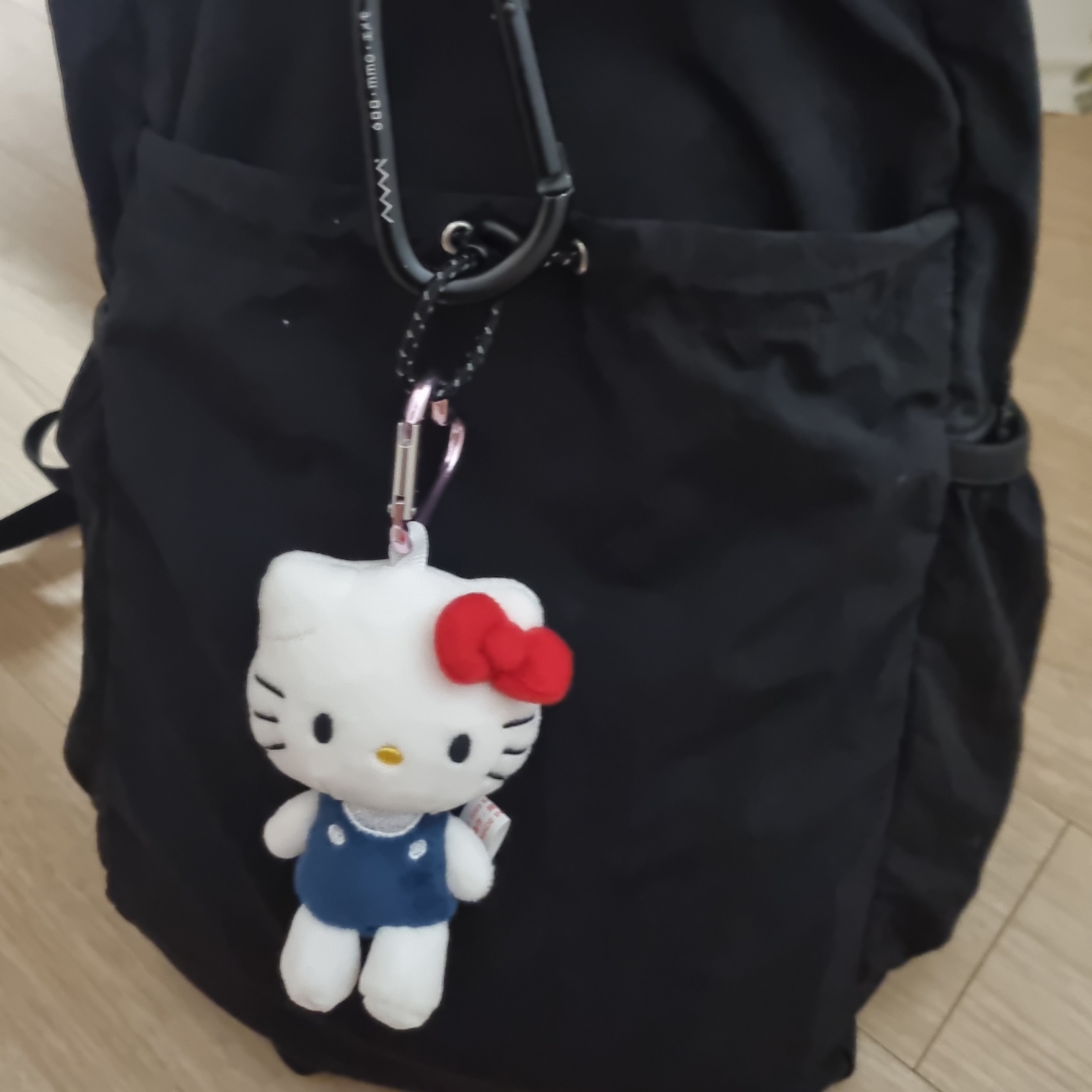 Sanrio Hello Kitty Mini Mascot Holder 착용 스타일