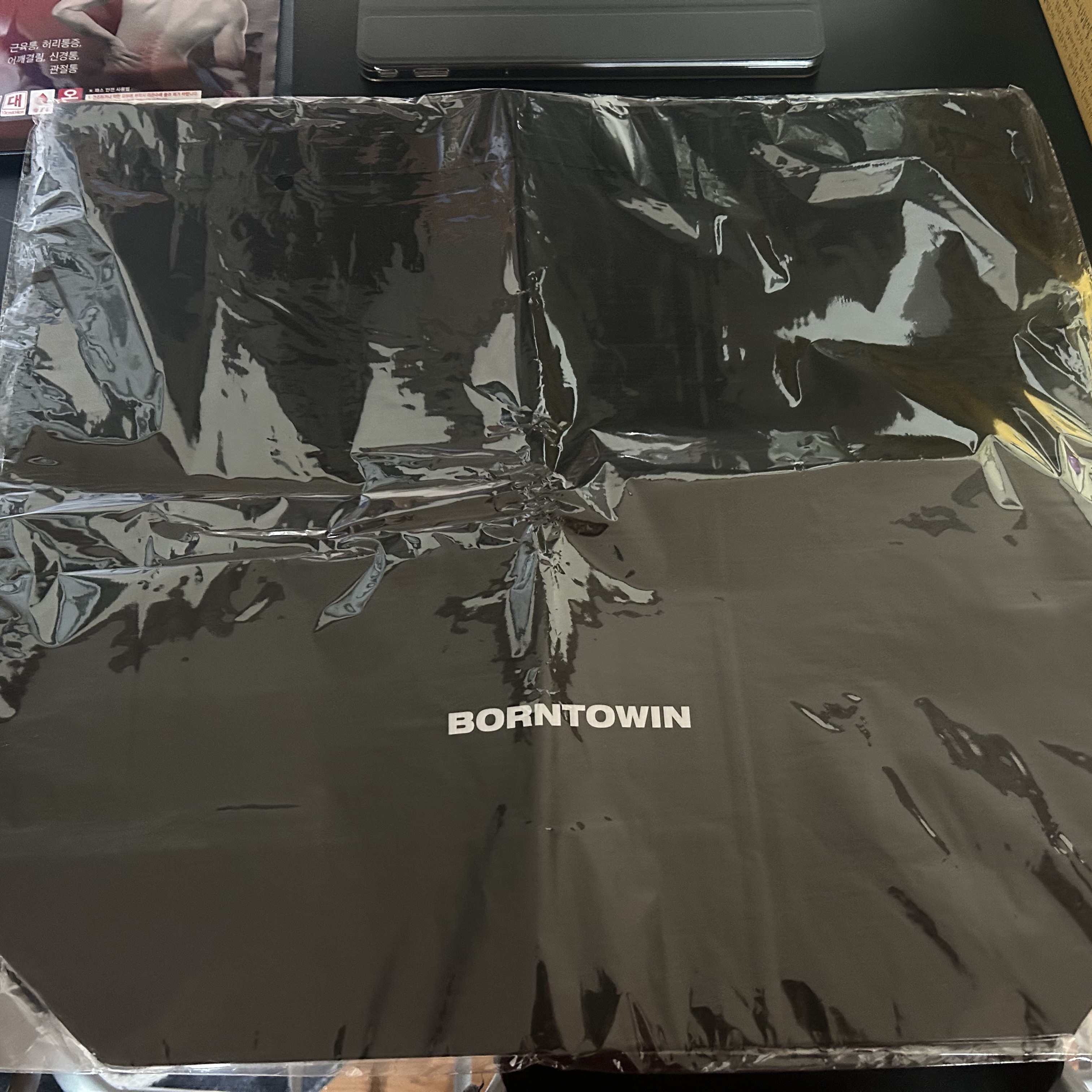 BORN TO WIN Symbol B Reusable Bag 착용 스타일 - 2