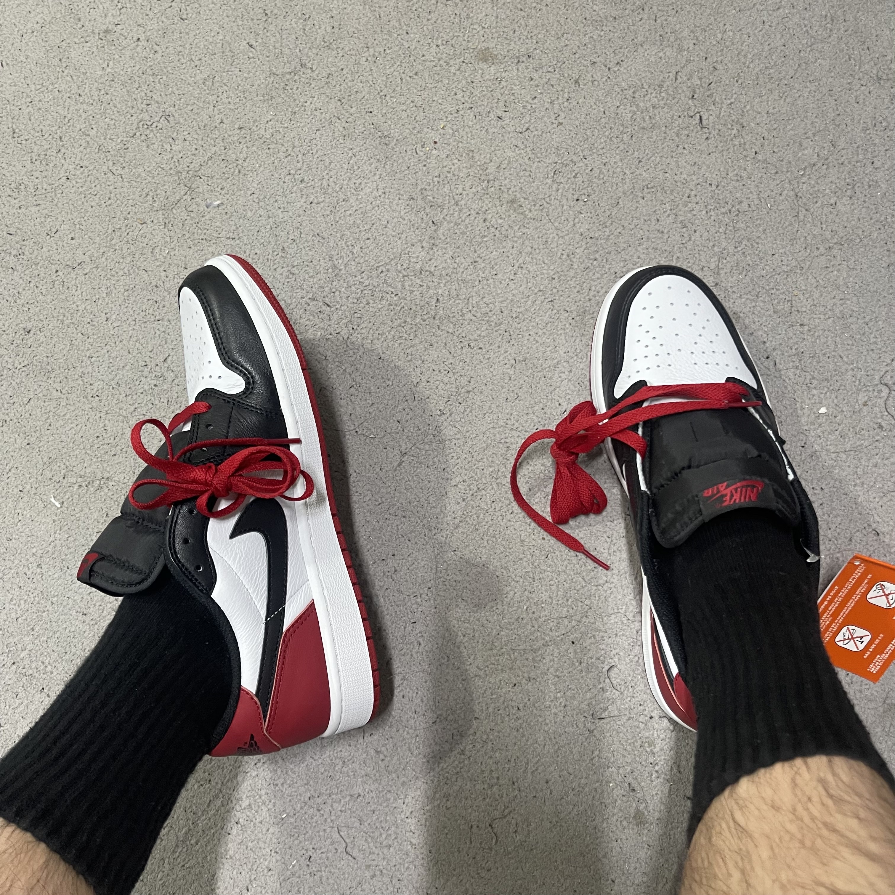Jordan 1 Low Bred Toe 착용 스타일 - 1