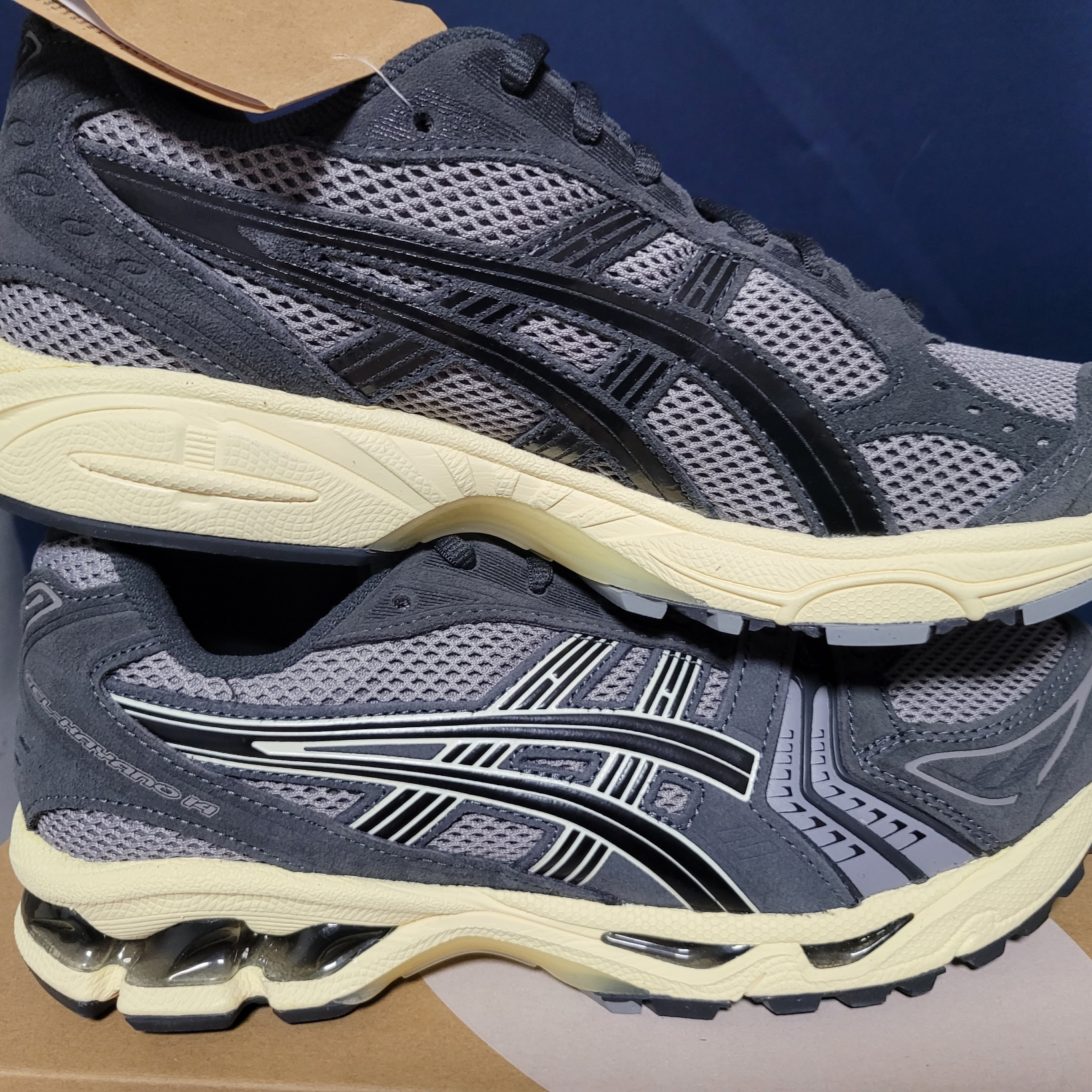 Asics Gel-Kayano 14 Clay Grey Black 착용 스타일 - 3