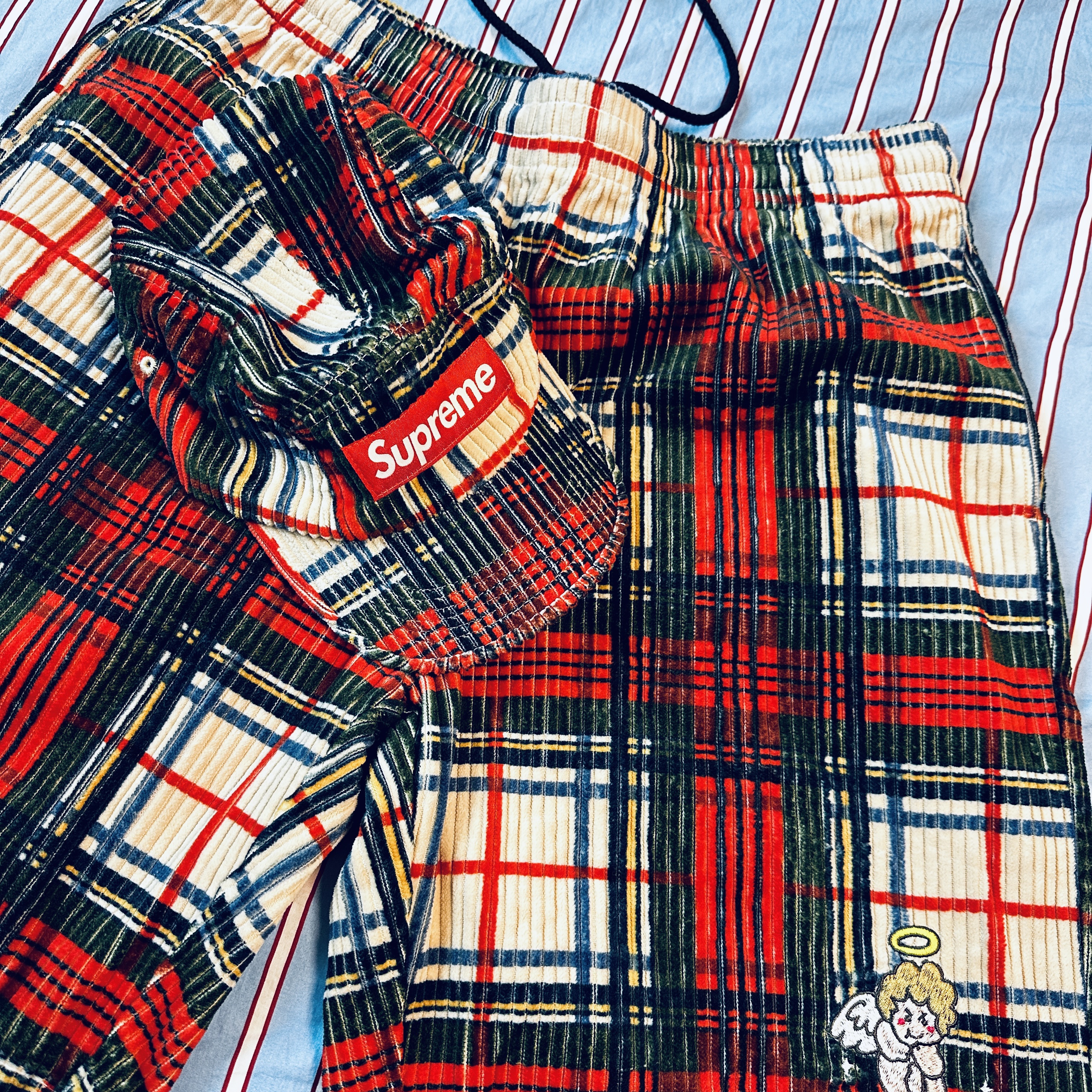 Supreme Corduroy Camp Cap Plaid - 22SS, Supreme Corduroy Shorts Plaid - 22SS 착용 스타일 - 1