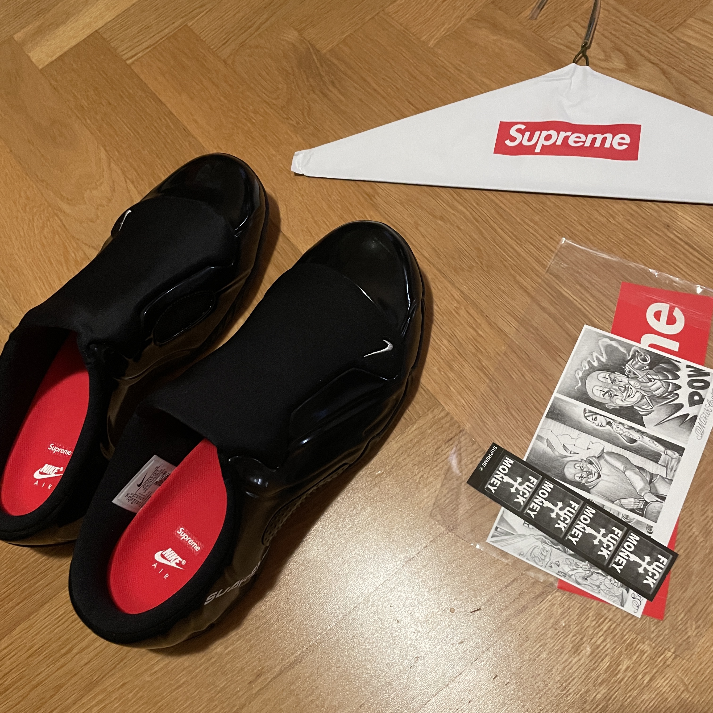 Nike x Supreme Clogposite Black - 24FW 착용 스타일 - 2