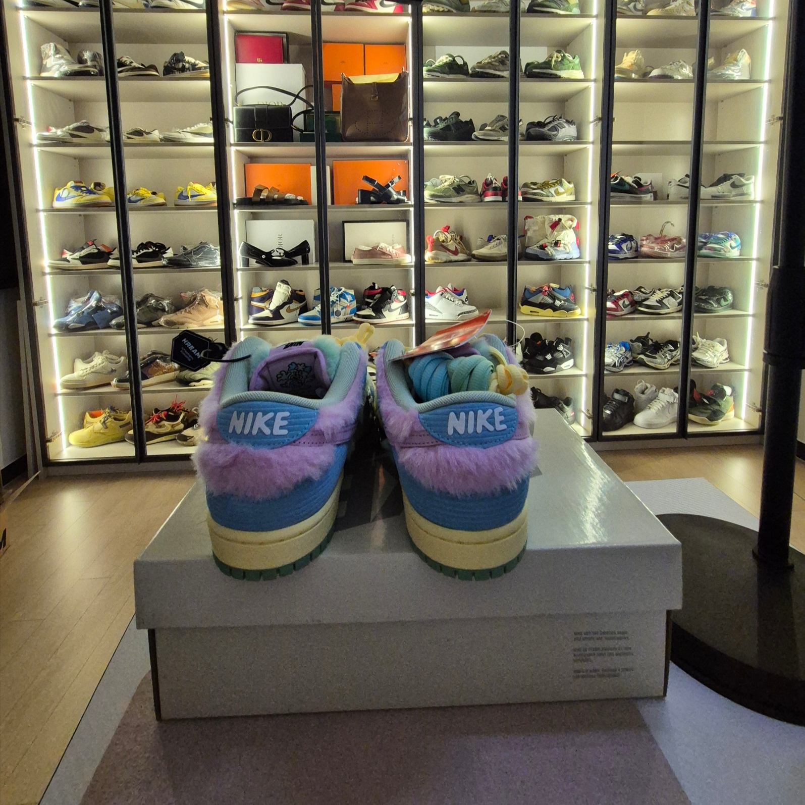 Nike x Verdy SB Dunk Low Pro Blue Gaze and Enamel Green 착용 스타일 - 3
