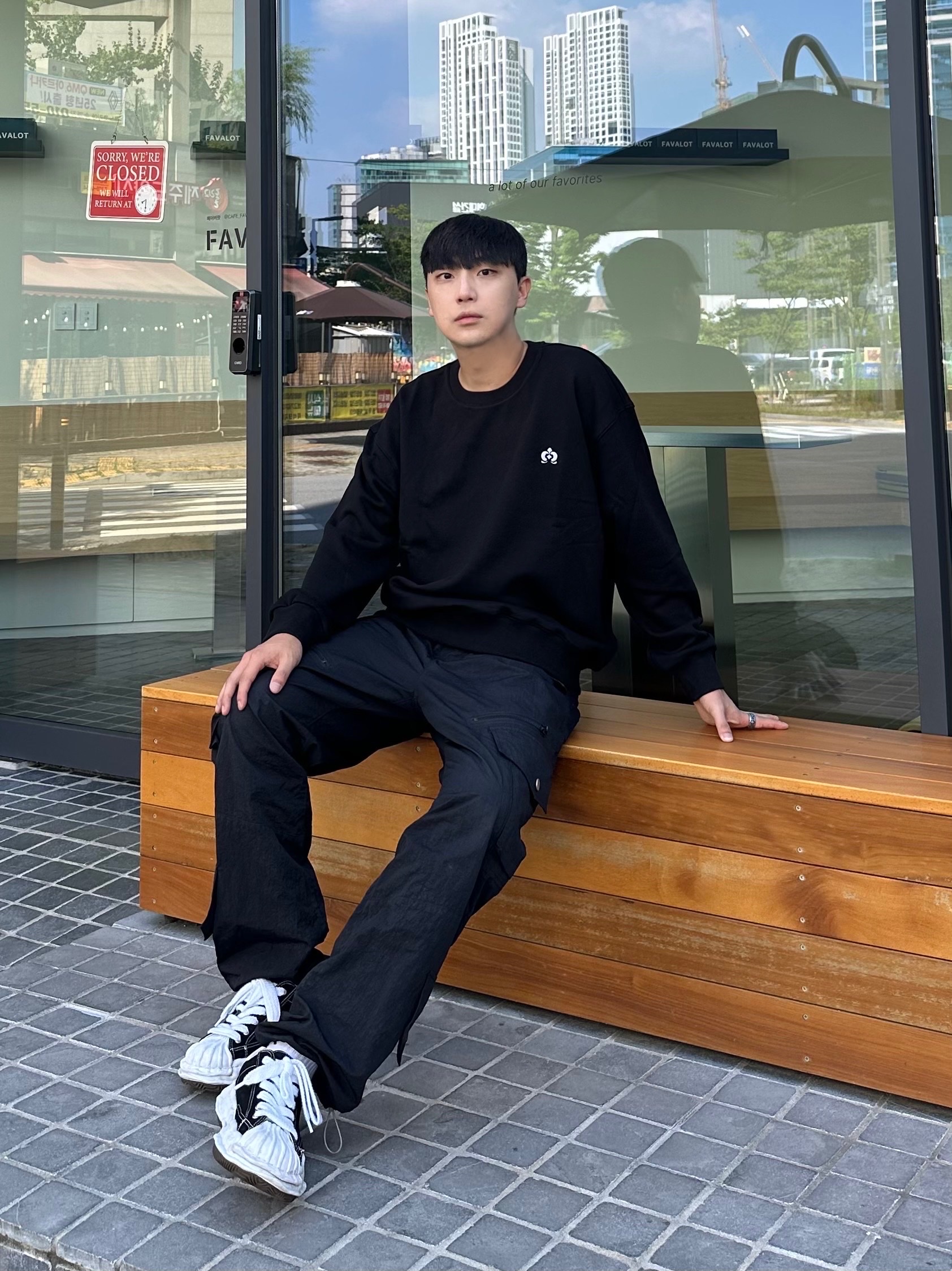 Maison Mihara Yasuhiro Peterson OG Sole Canvas Low Sneakers Black 착용 스타일 - 1