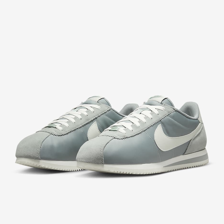 Nike Cortez TXT Mica Green Sail 착용 스타일 - 4