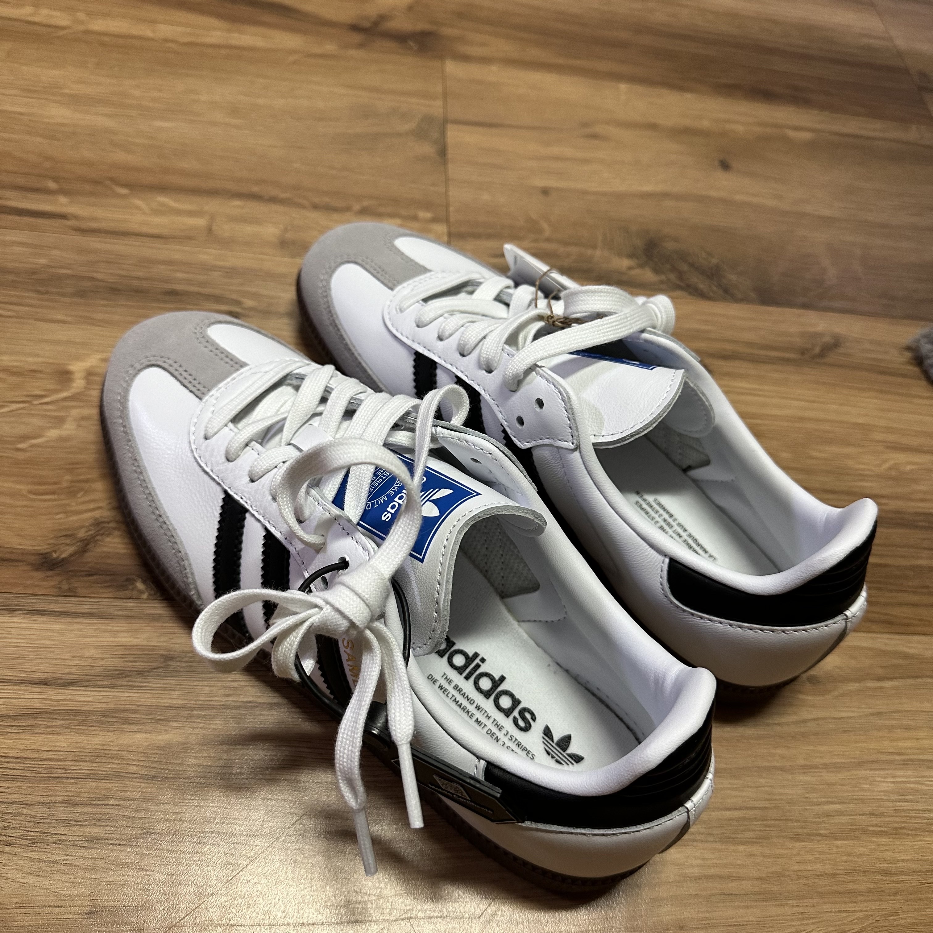 Adidas Samba OG Cloud White 착용 스타일 - 2