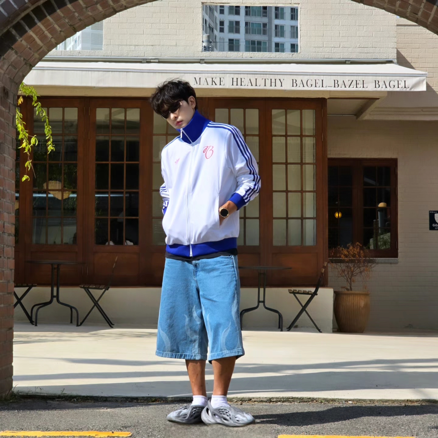 Adidas Jude Bellingham Sports Jacket White - US Sizing, Adidas Jude Bellingham Sports Jacket White - KR Sizing 착용 스타일 - 1