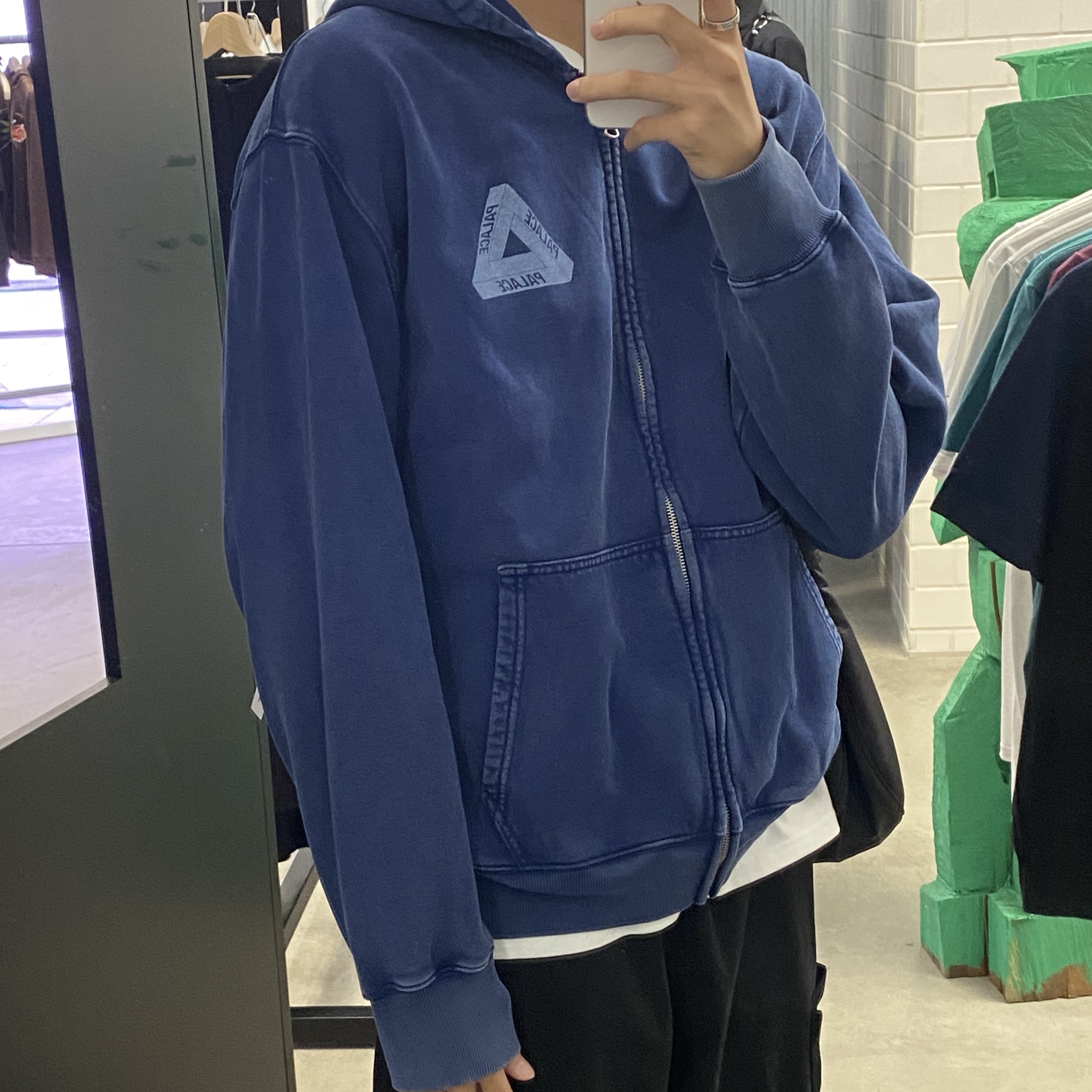 Palace Pigment Wash Tri-Ferg Zip Hood Navy - 24SS 착용 스타일