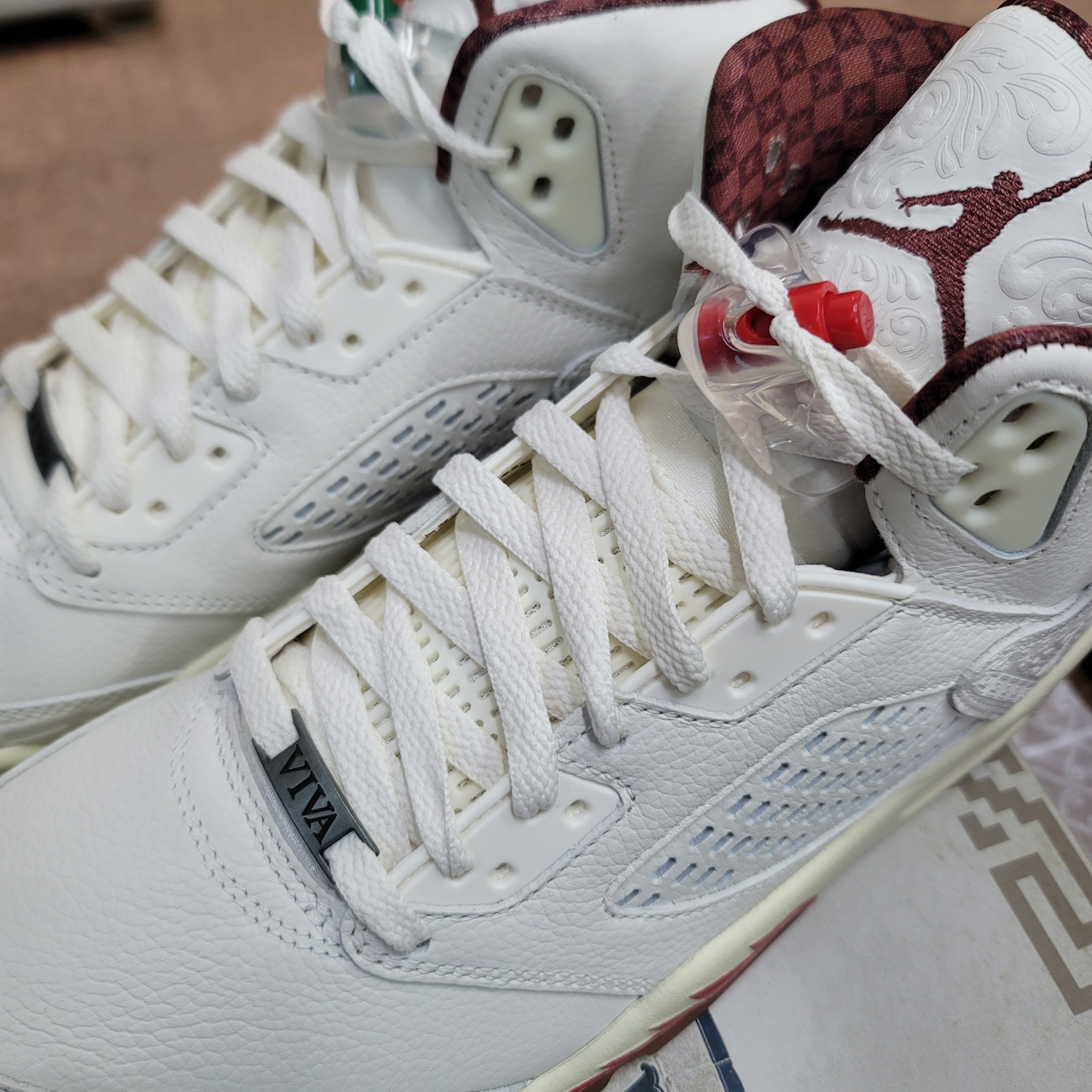 Jordan 5 Retro El Grito Sail and Dark Pony 착용 스타일 - 6