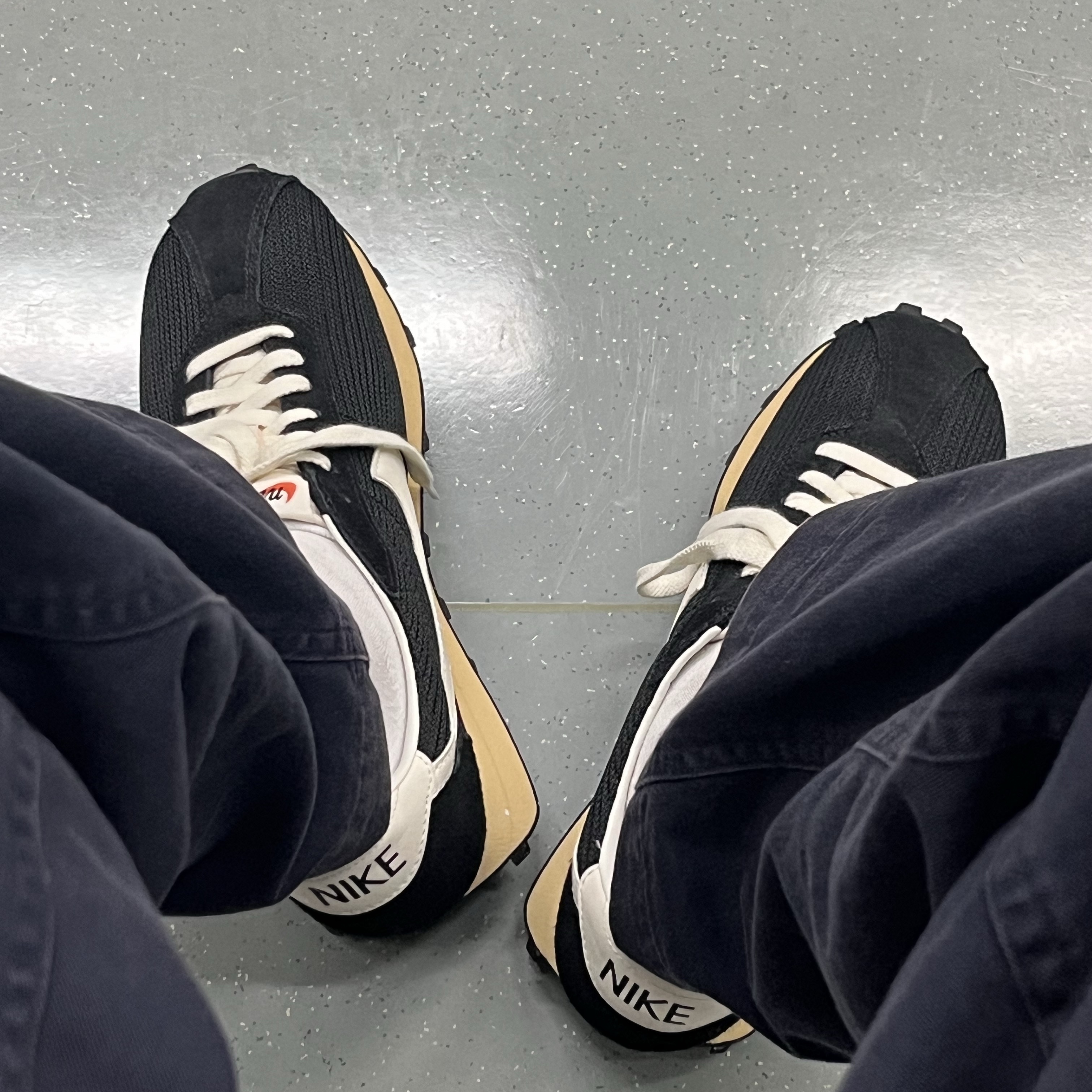 Nike LD-1000 SP Black and Sail 착용 스타일