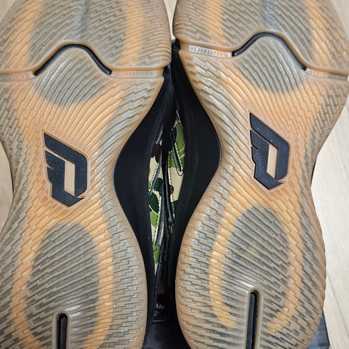Adidas x BAPE Dame 9 Core Black 착용 스타일 - 7
