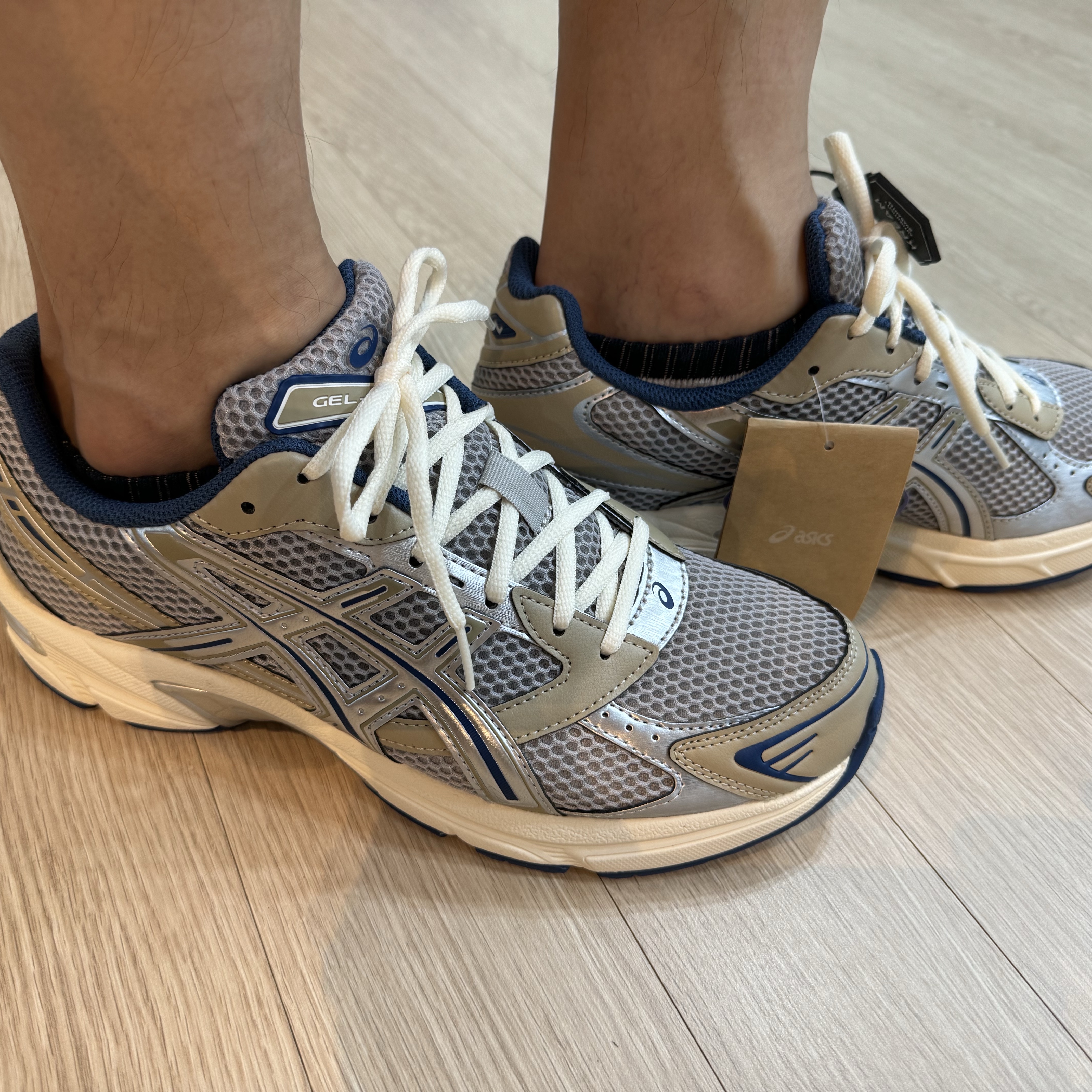Asics Gel-1130 Oyster Grey Pure Silver 착용 스타일 - 2