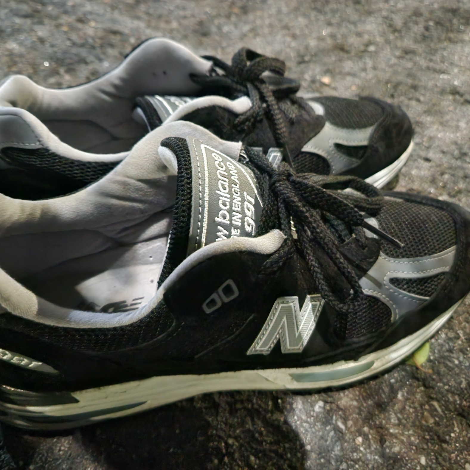 New Balance 991v2 Made in UK Black 착용 스타일 - 1
