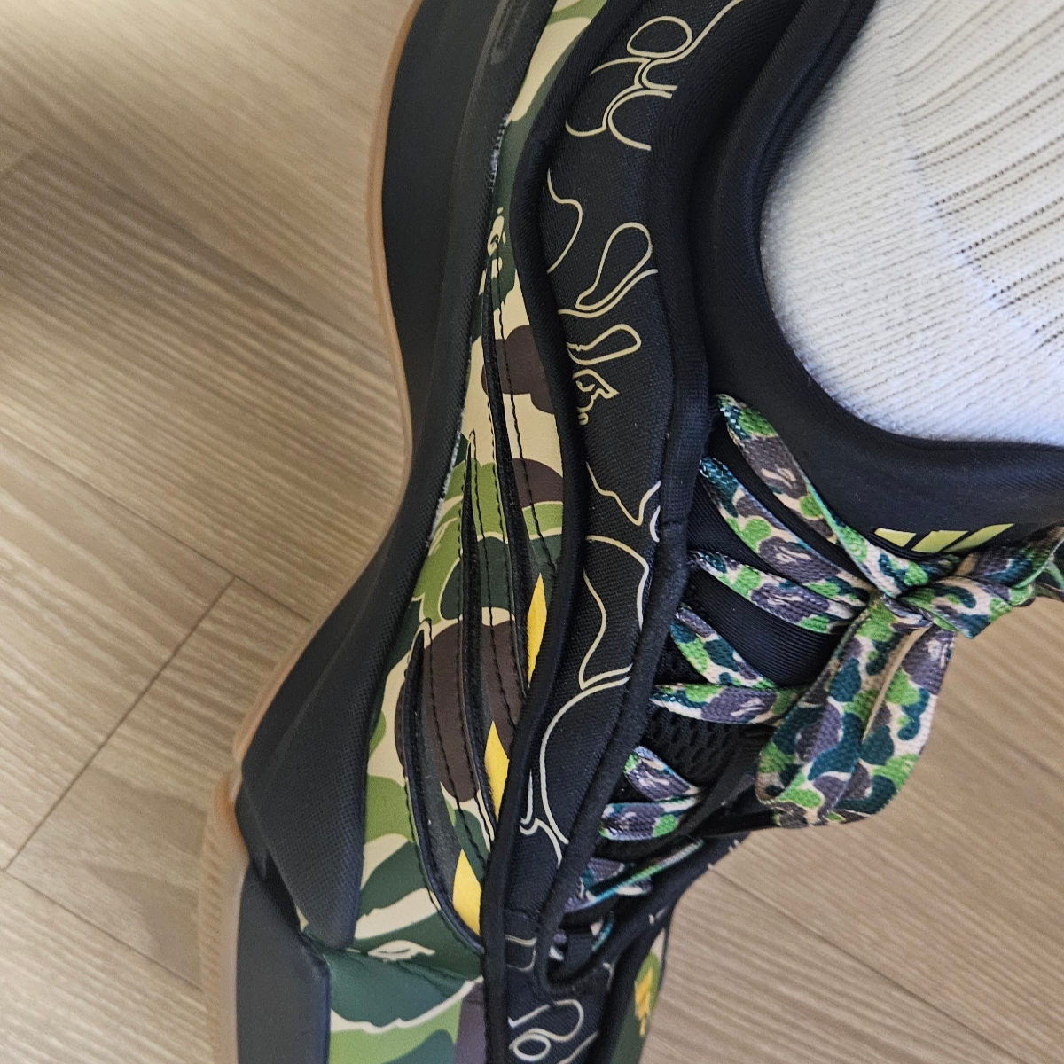 Adidas x BAPE Dame 9 Core Black 착용 스타일 - 5