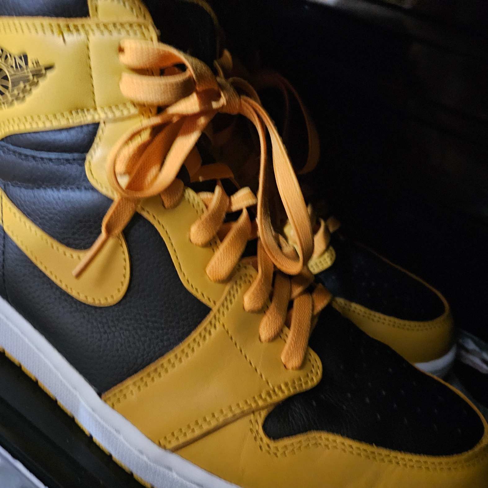 Jordan 1 Retro High OG Pollen 착용 스타일