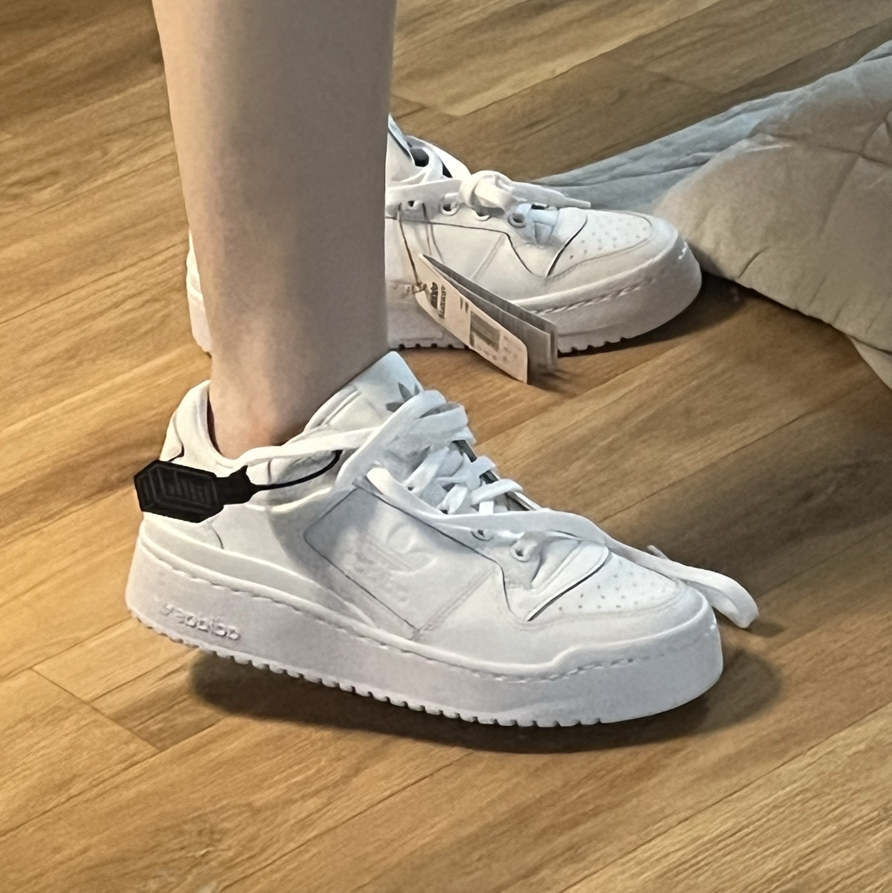 (W) Adidas Forum Bold Cloud White 착용 스타일