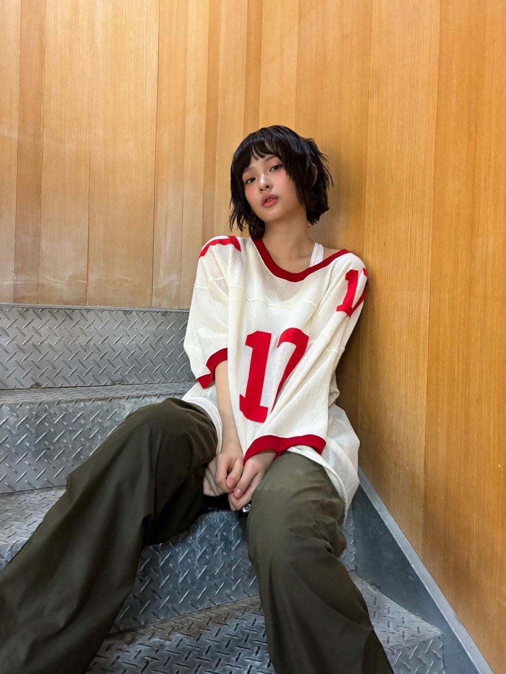 Inscrire Football Tee Purple Beige - 24FW 착용 스타일