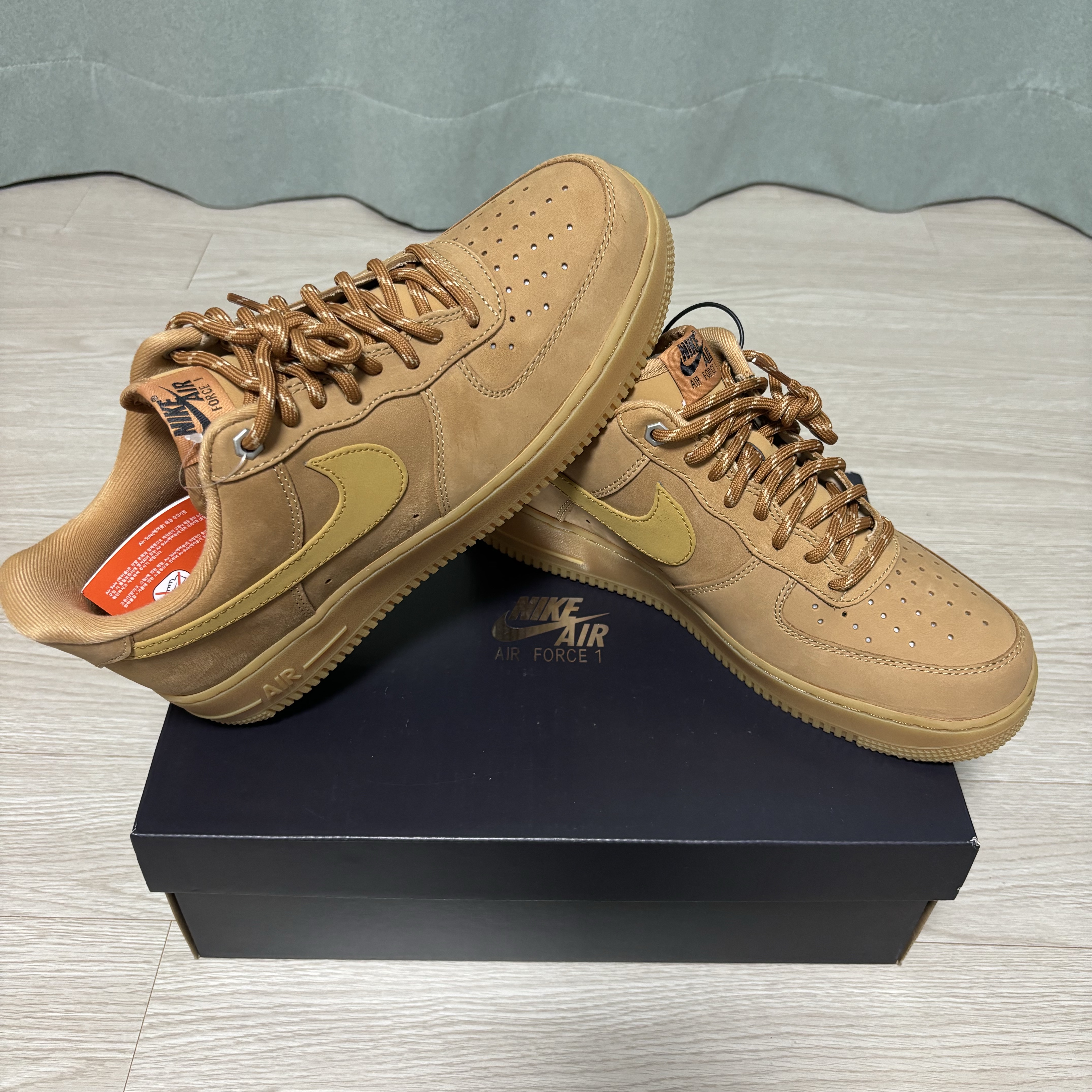 Nike Air Force 1 '07 WB Flax 착용 스타일 - 1