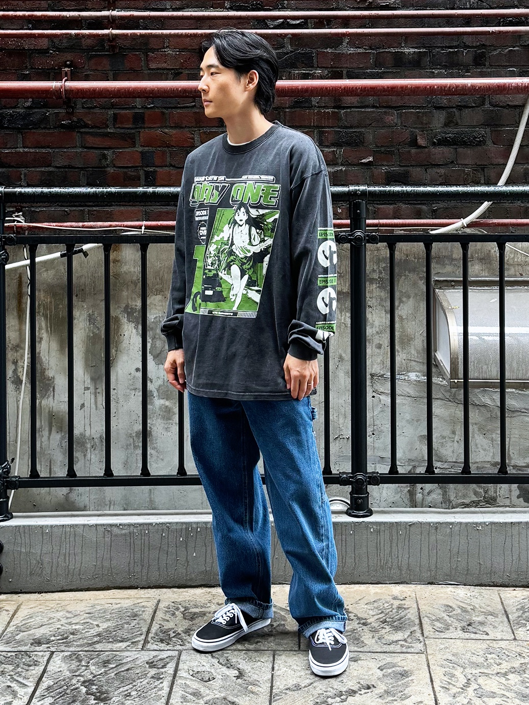 QT8 GARMENTS TL Day-1 SP Washed Long Sleeve Black, QT8 Garments TL Denim Carpenter Pant Deep Blue 착용 스타일 - 1