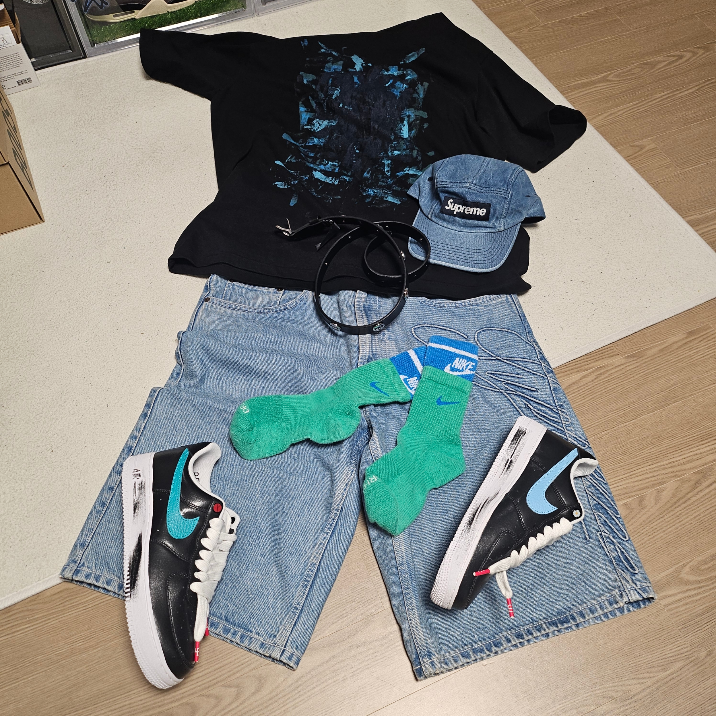 Nike x Peaceminusone Air Force 1 Low Para-Noise 3.0 Black and Multicolor, Stussy SS Link Studded Belt Black 착용 스타일 - 1