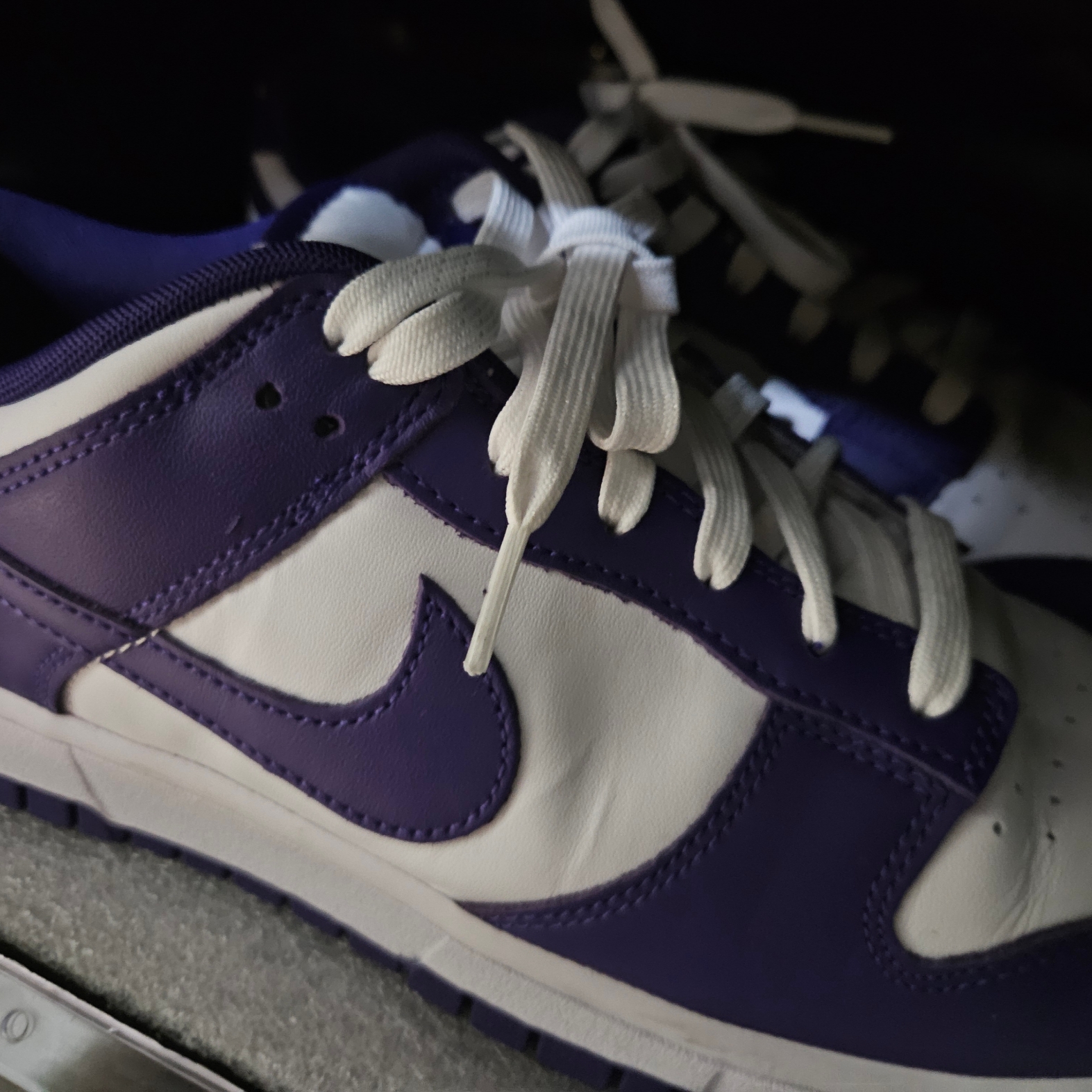 Nike Dunk Low Retro Championship Court Purple 착용 스타일