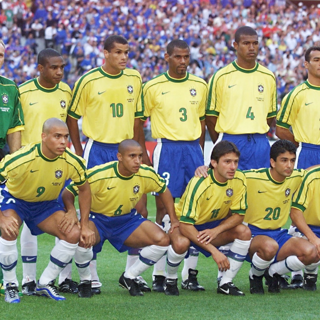 Nike Brazil 1998 Reissue Soccer Replica Jersey Varsity Maize Ronaldo (Marking Ver.) 착용 스타일 - 8