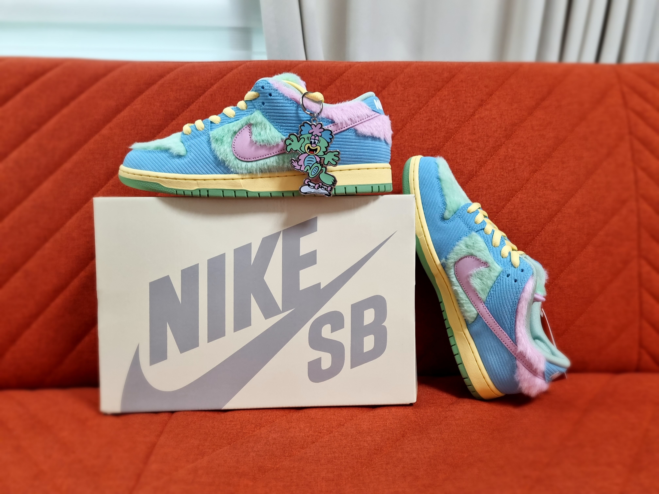 Nike x Verdy SB Dunk Low Pro Blue Gaze and Enamel Green 착용 스타일