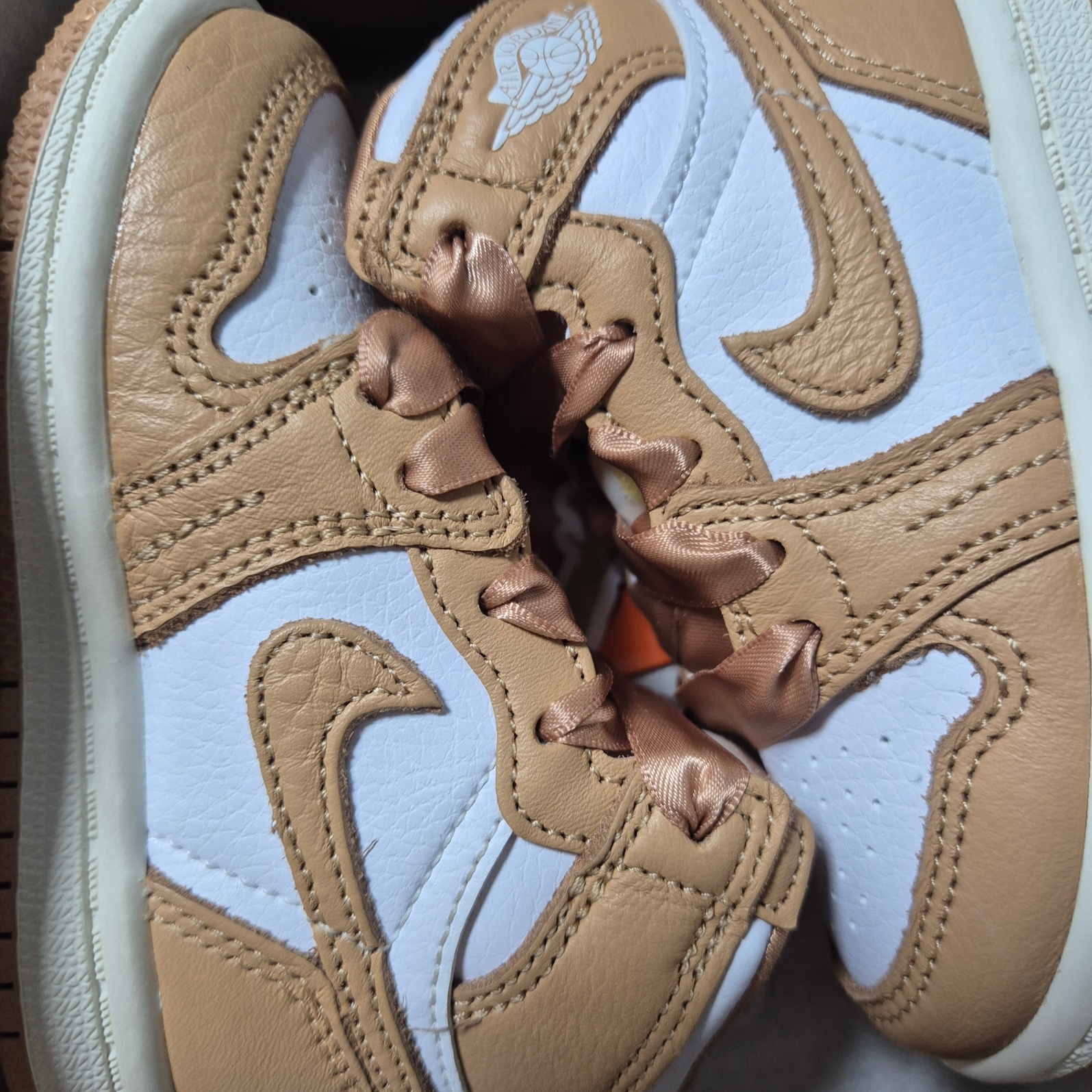 (TD) Jordan 1 Retro High OG Praline 착용 스타일 - 2