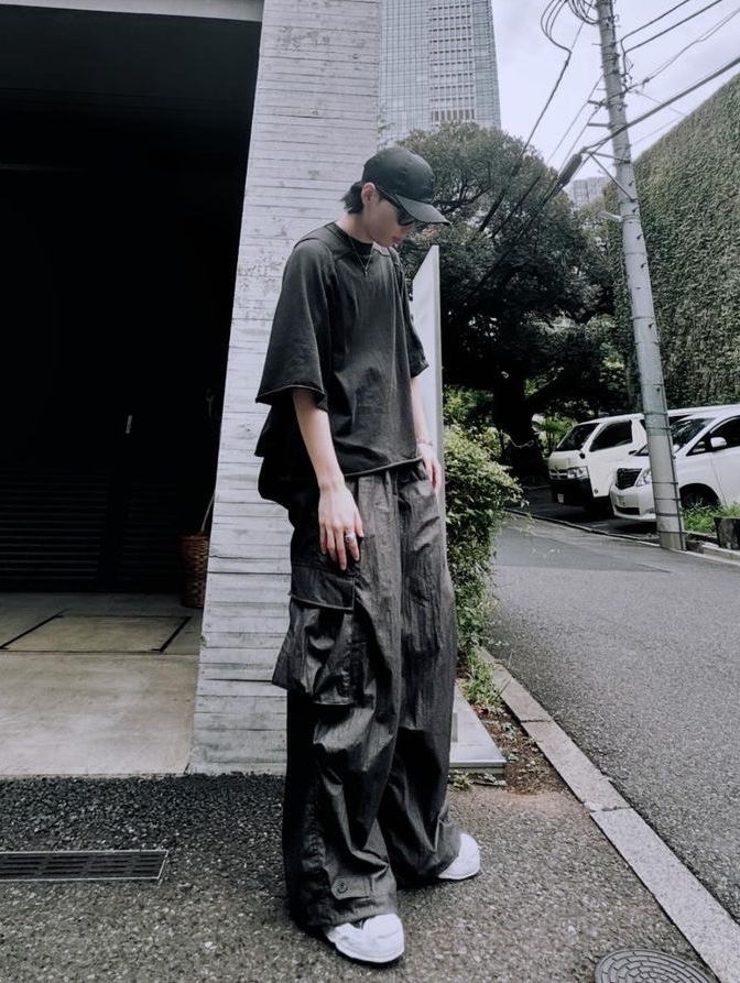Entire Studios Heavy Dart Tee Washed Black - 24FW 착용 스타일 - 1