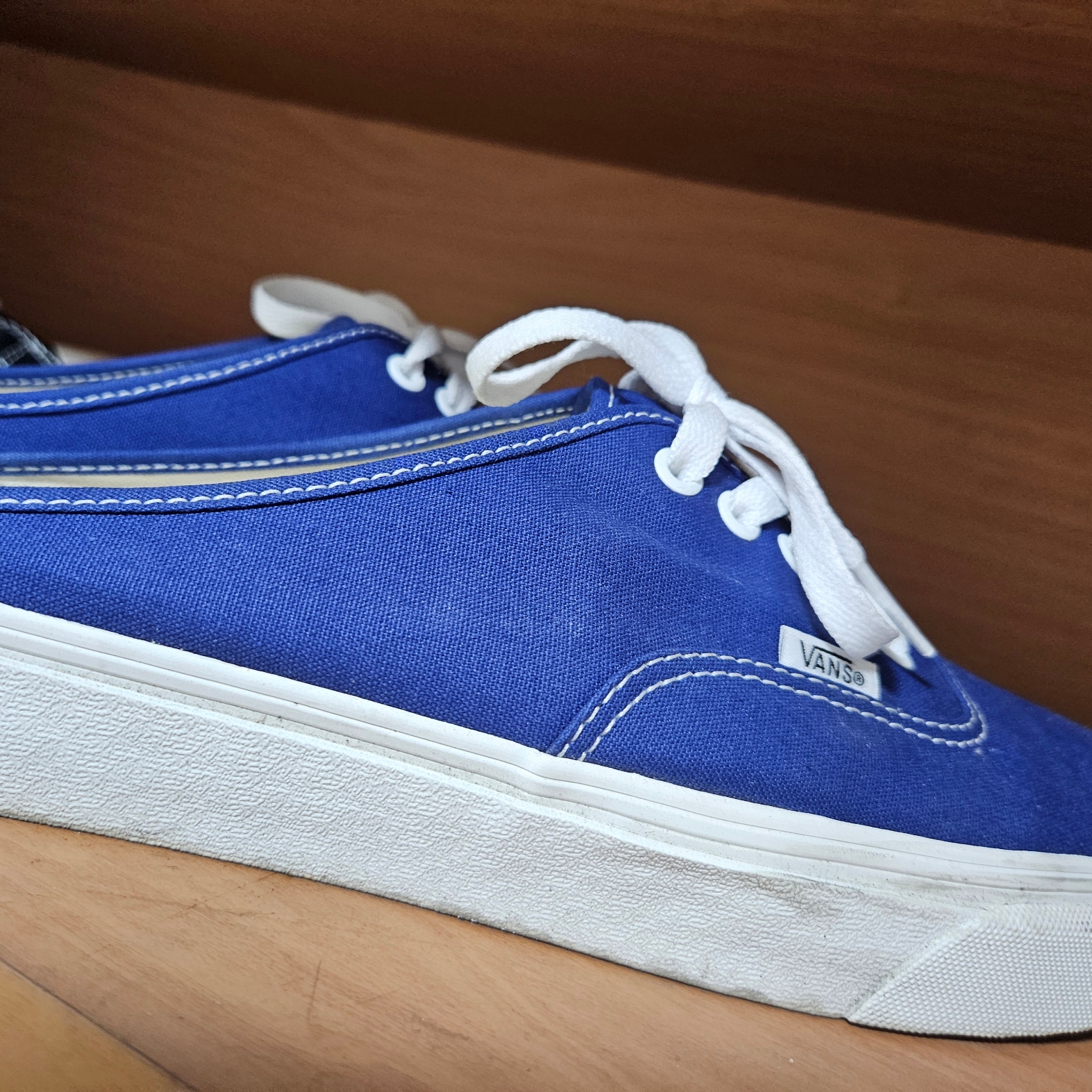 Vans Canvas Authentic Mule Blue 착용 스타일