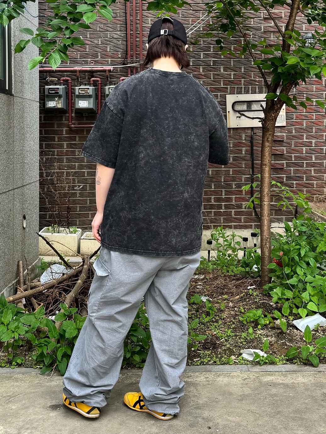 QT8 Garments BN Pigment Nylon Cargo Pant Grey, Onitsuka Tiger Mexico 66 Yellow Black 착용 스타일 - 2