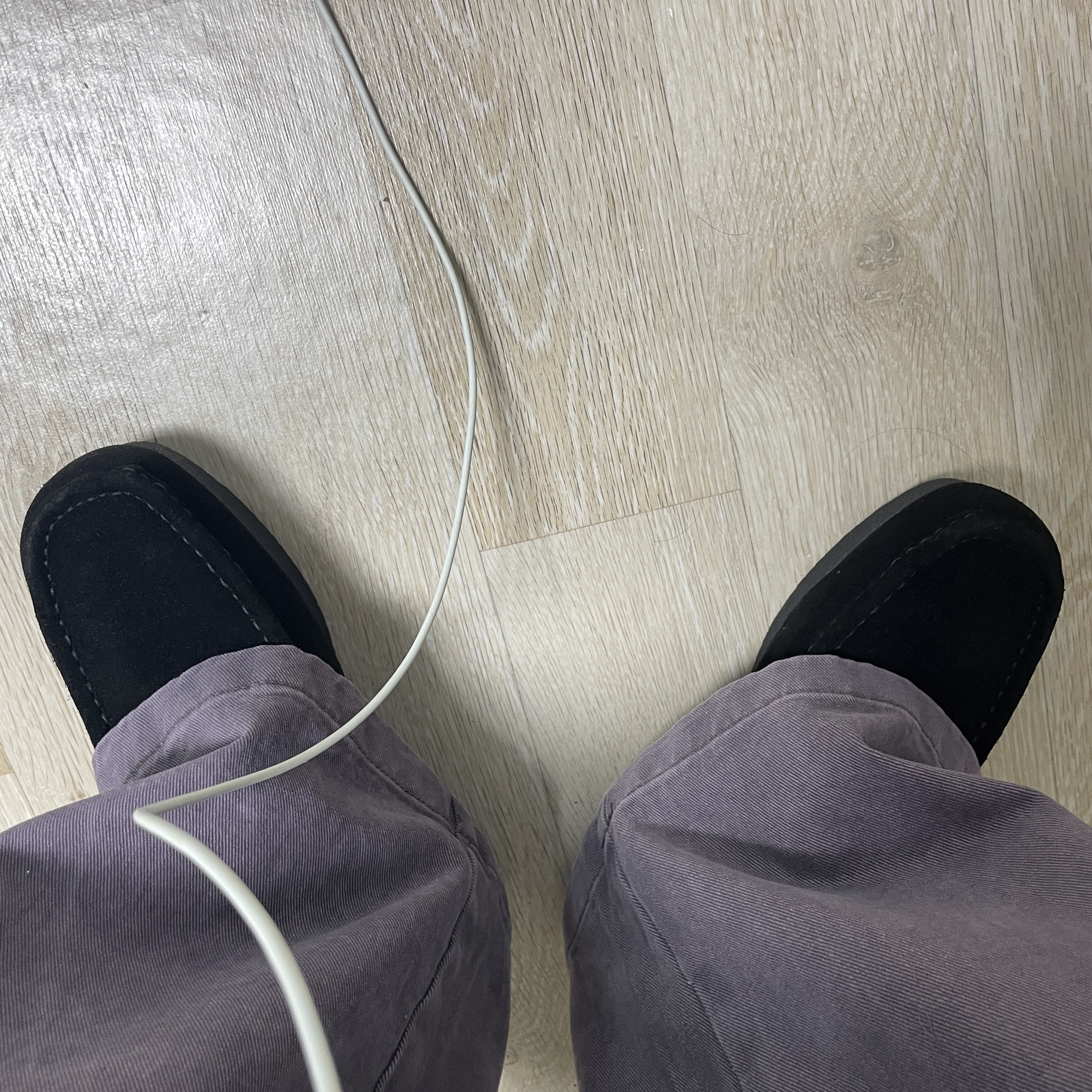 GU Real Leather Moccasin Shoes Black 착용 스타일 - 1