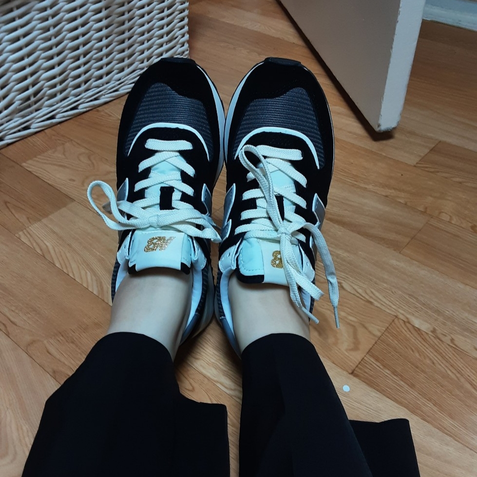 New Balance 574 Legacy Black 착용 스타일