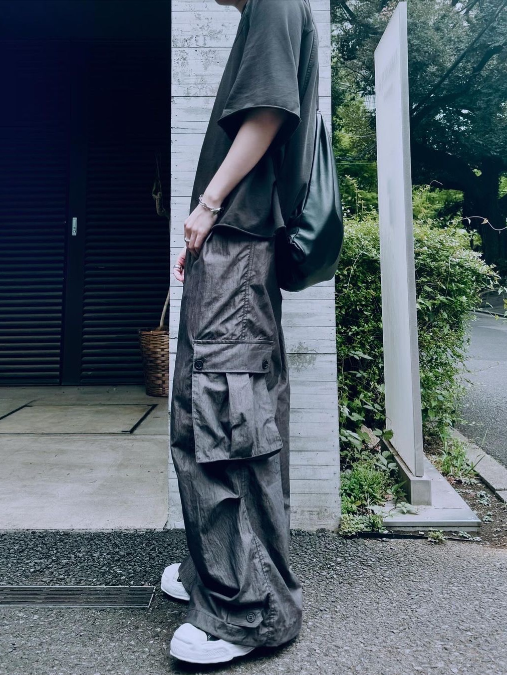 Entire Studios Heavy Dart Tee Washed Black - 24FW 착용 스타일 - 2