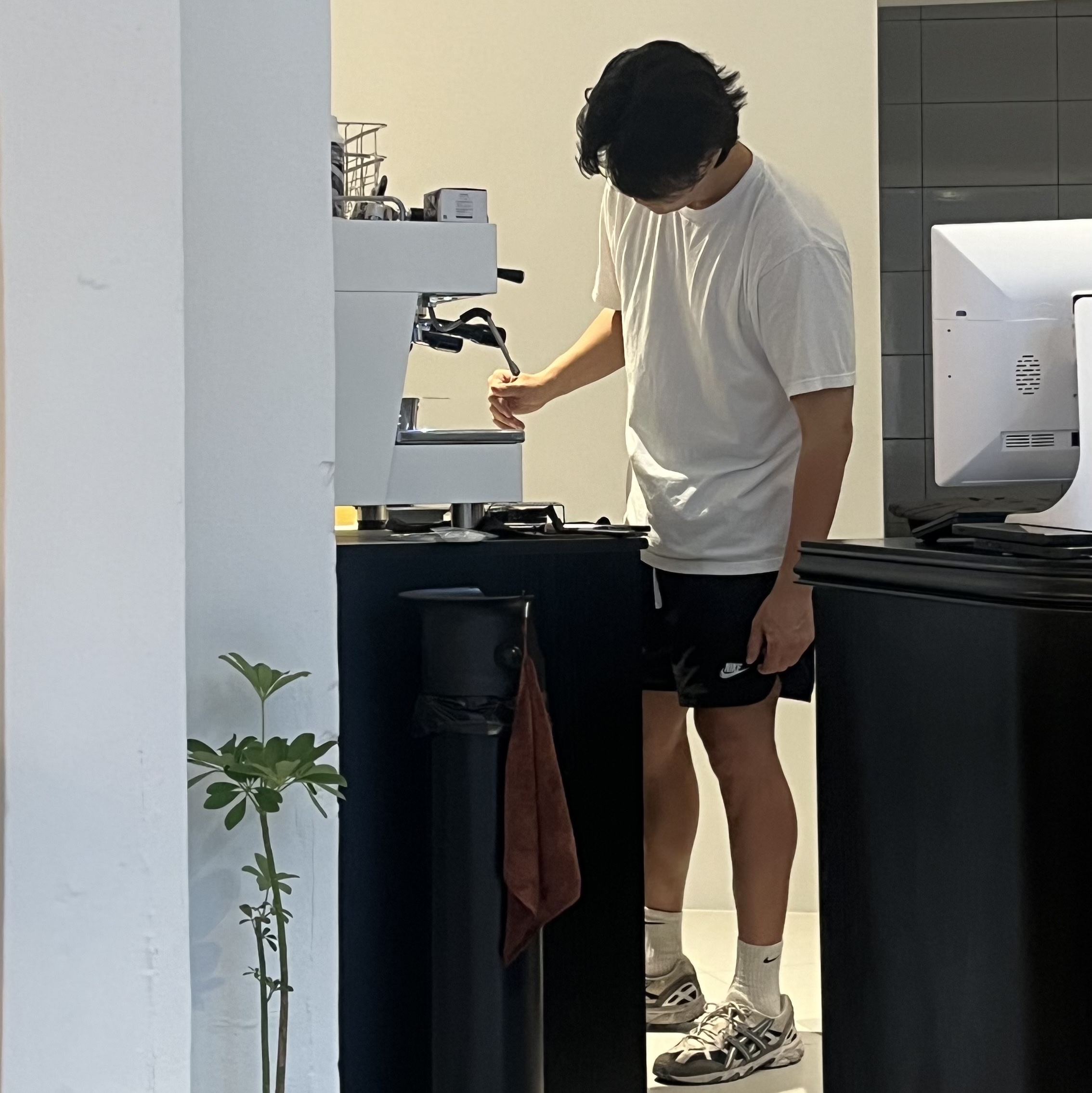 Auralee Super Light Wool Check Shirt Grey Check - 23AW, Bottega Veneta Puddle Shearling Rubber Slingback Sandals Black 착용 스타일 - 4