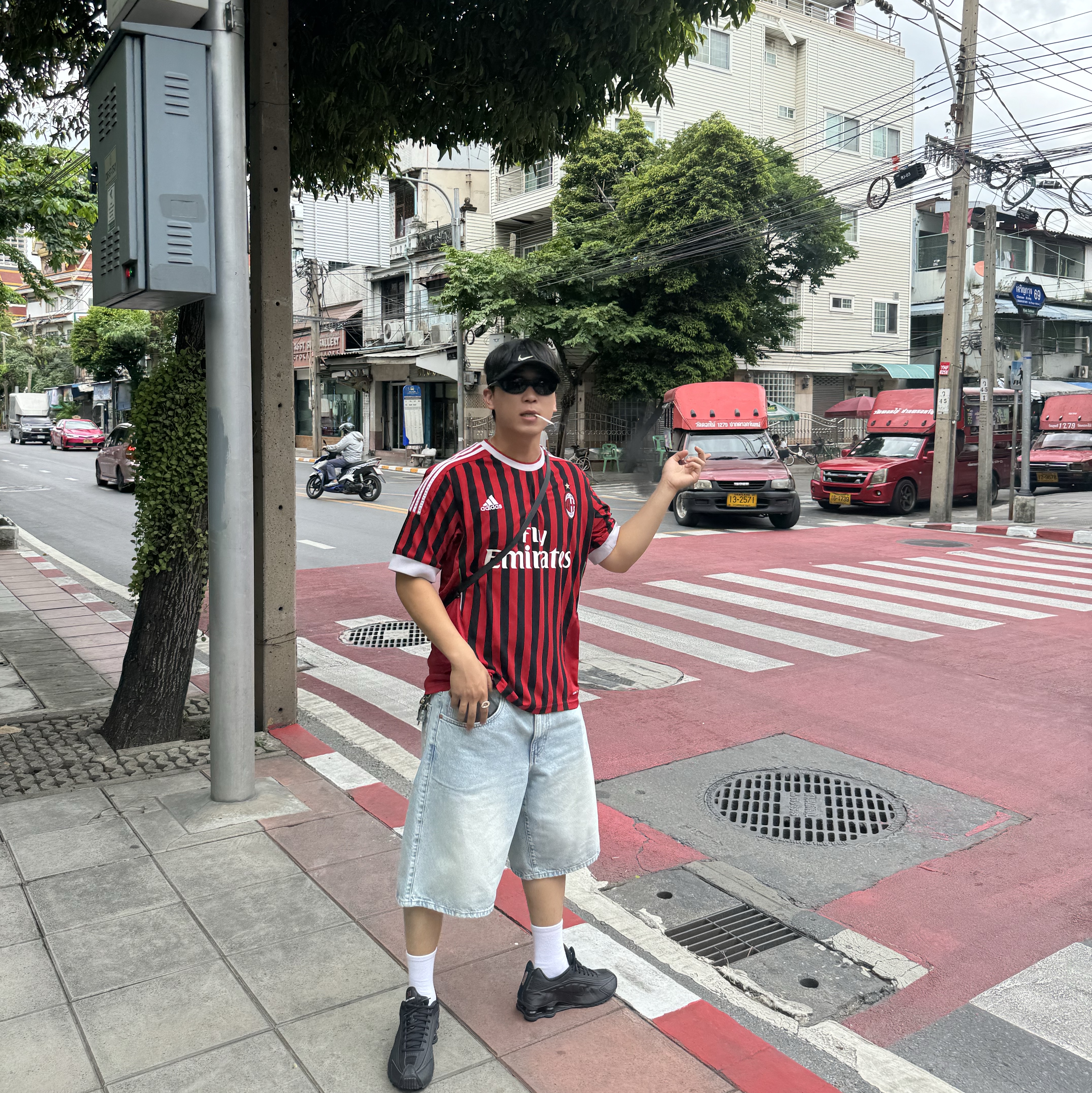 (W) Nike Shox R4 Black, Stussy Stock Water Shorts Black 착용 스타일 - 1