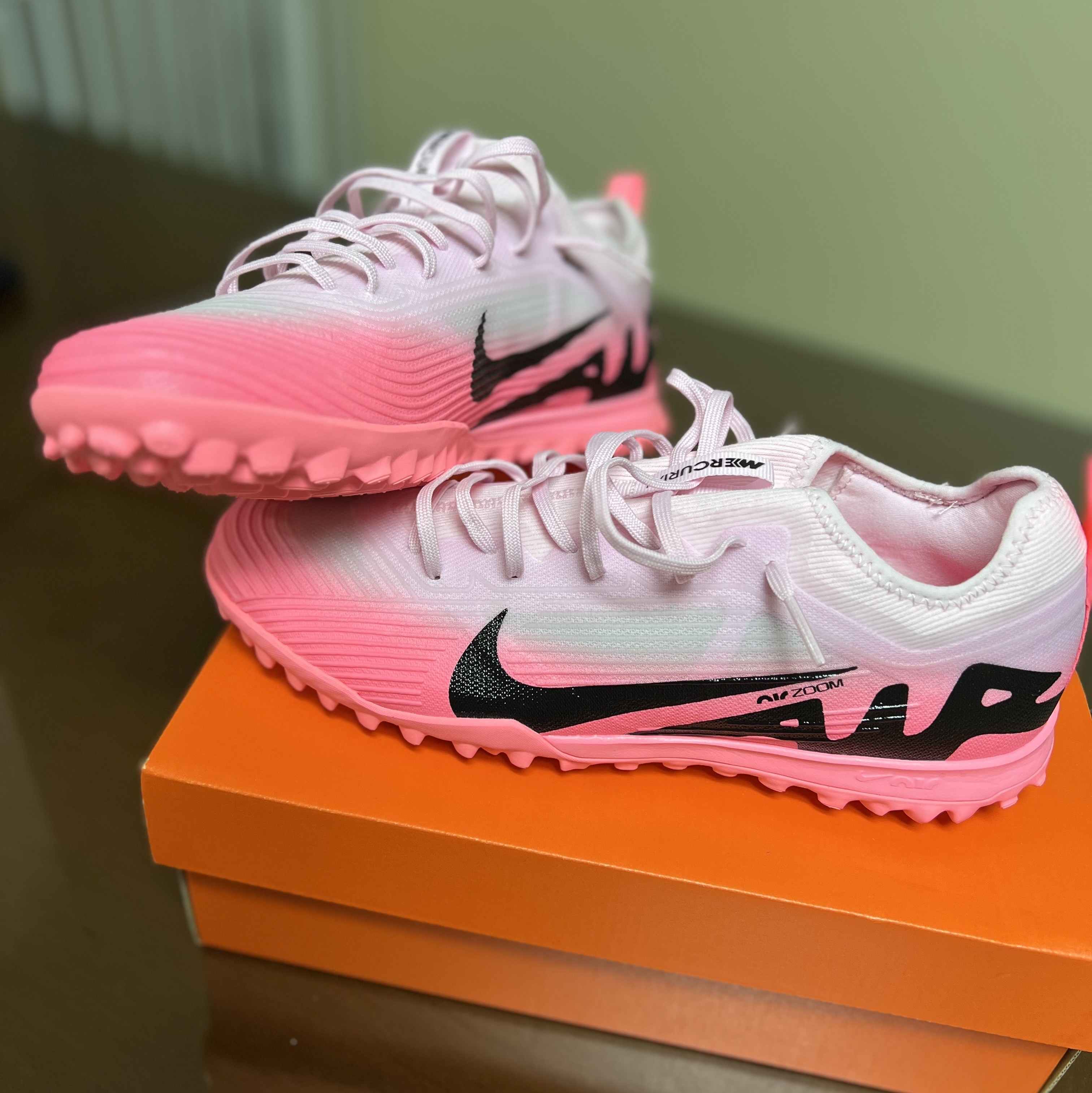 Nike Zoom Mercurial Vapor 15 Pro TF Pink Foam Black 착용 스타일