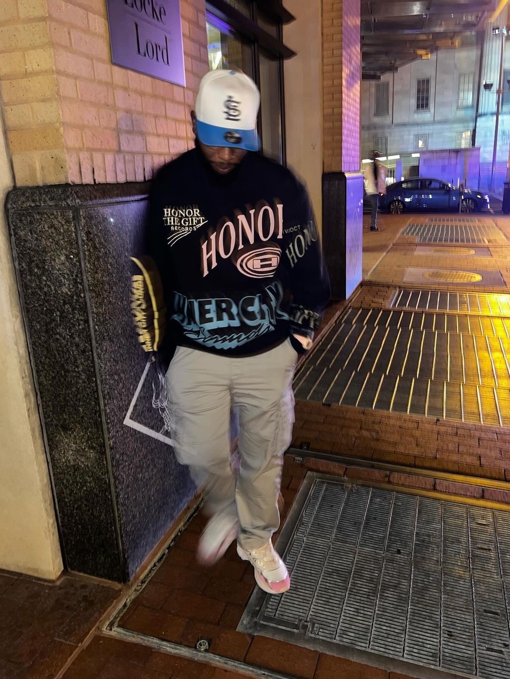 Honor The Gift Studio Crewneck 2.0 Black - 24FW 착용 스타일 - 2