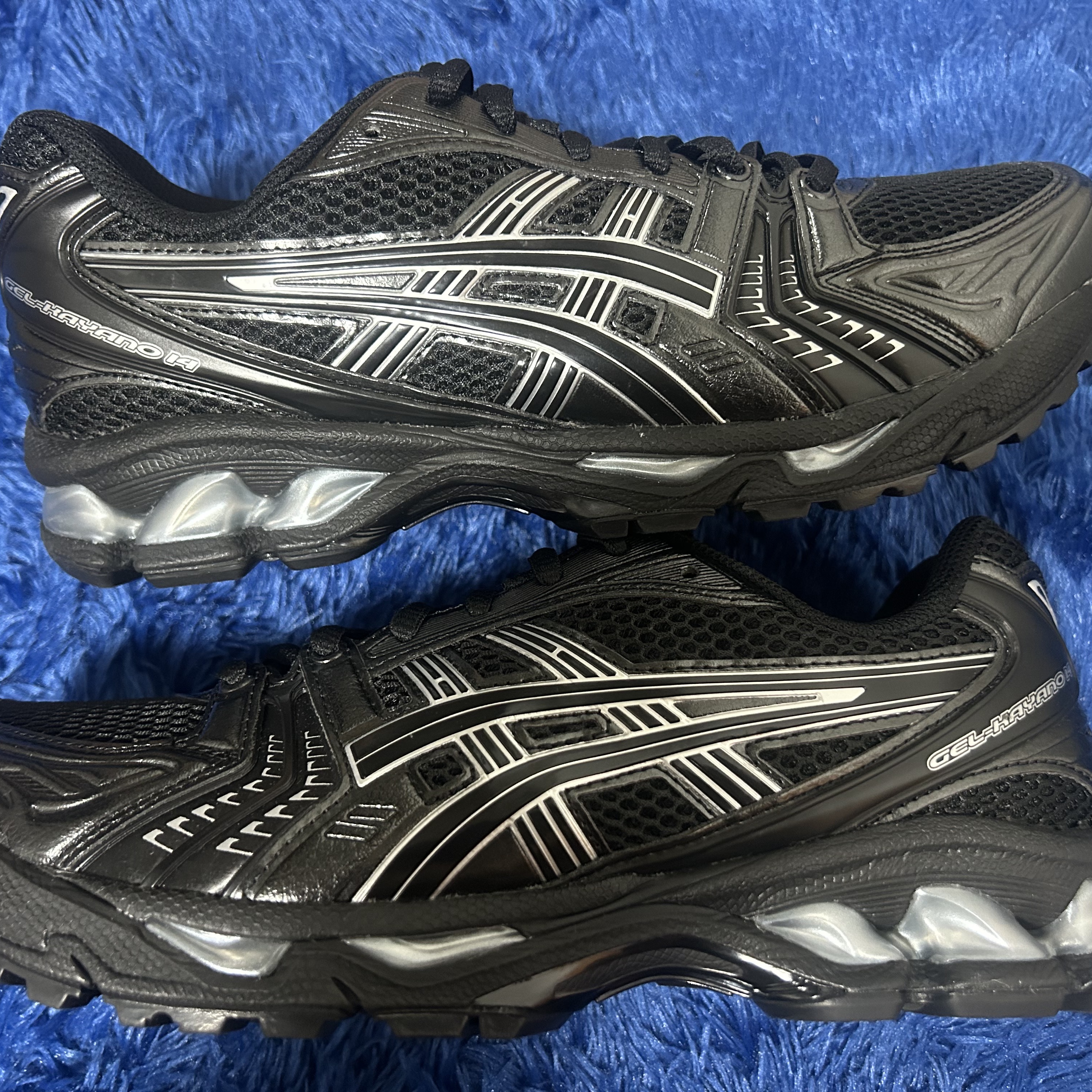 Asics Gel-Kayano 14 Black Pure Silver 착용 스타일