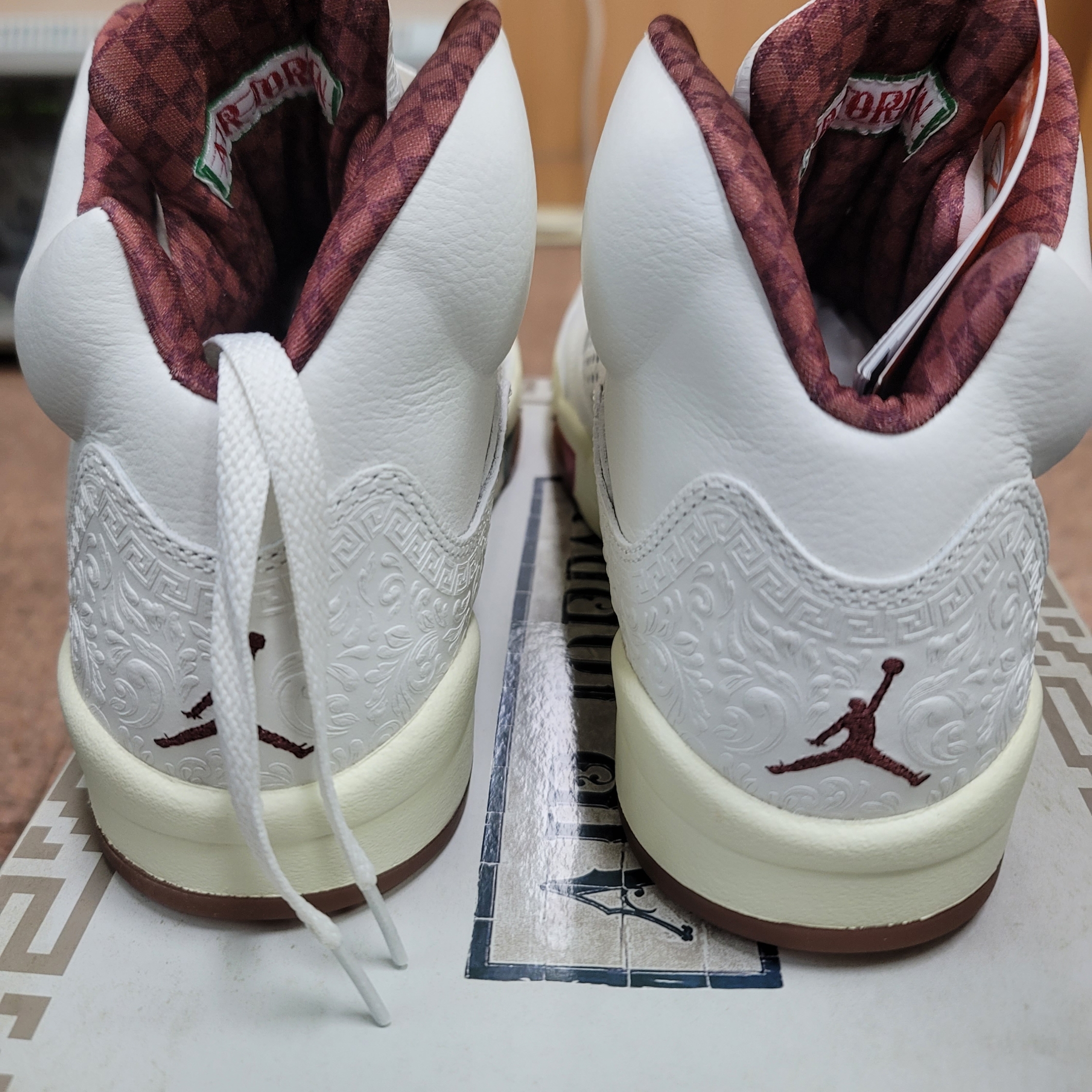 Jordan 5 Retro El Grito Sail and Dark Pony 착용 스타일 - 4