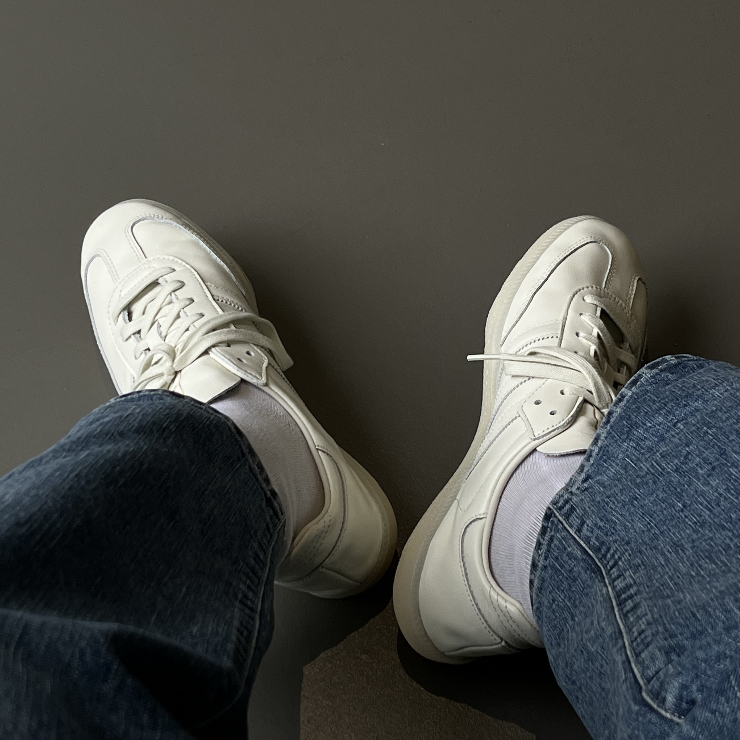 Adidas Samba Decon Ivory Gold Metallic 착용 스타일