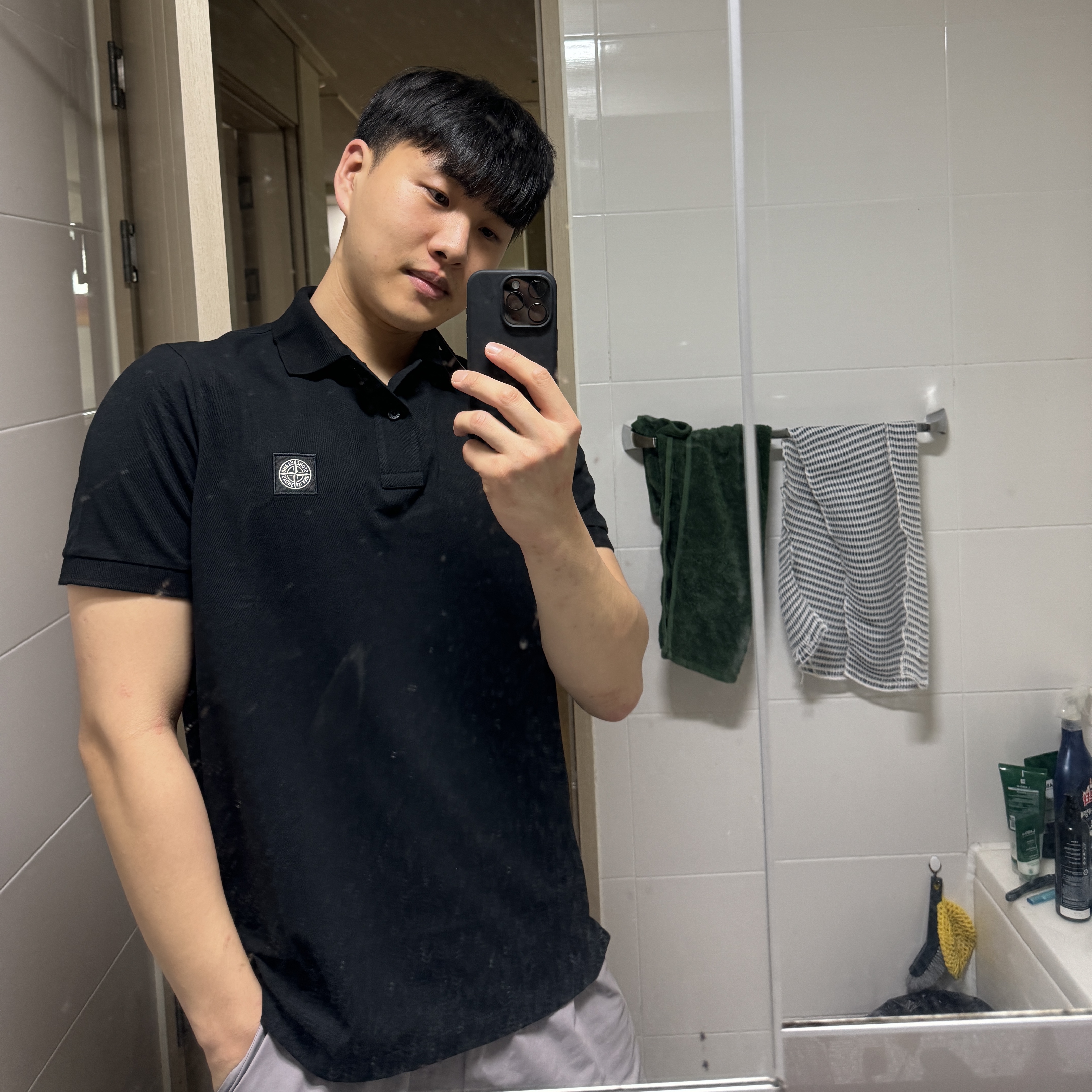Stone Island 2SC17 Stretch Cotton Pique Polo Shirt Black - 24SS 착용 스타일
