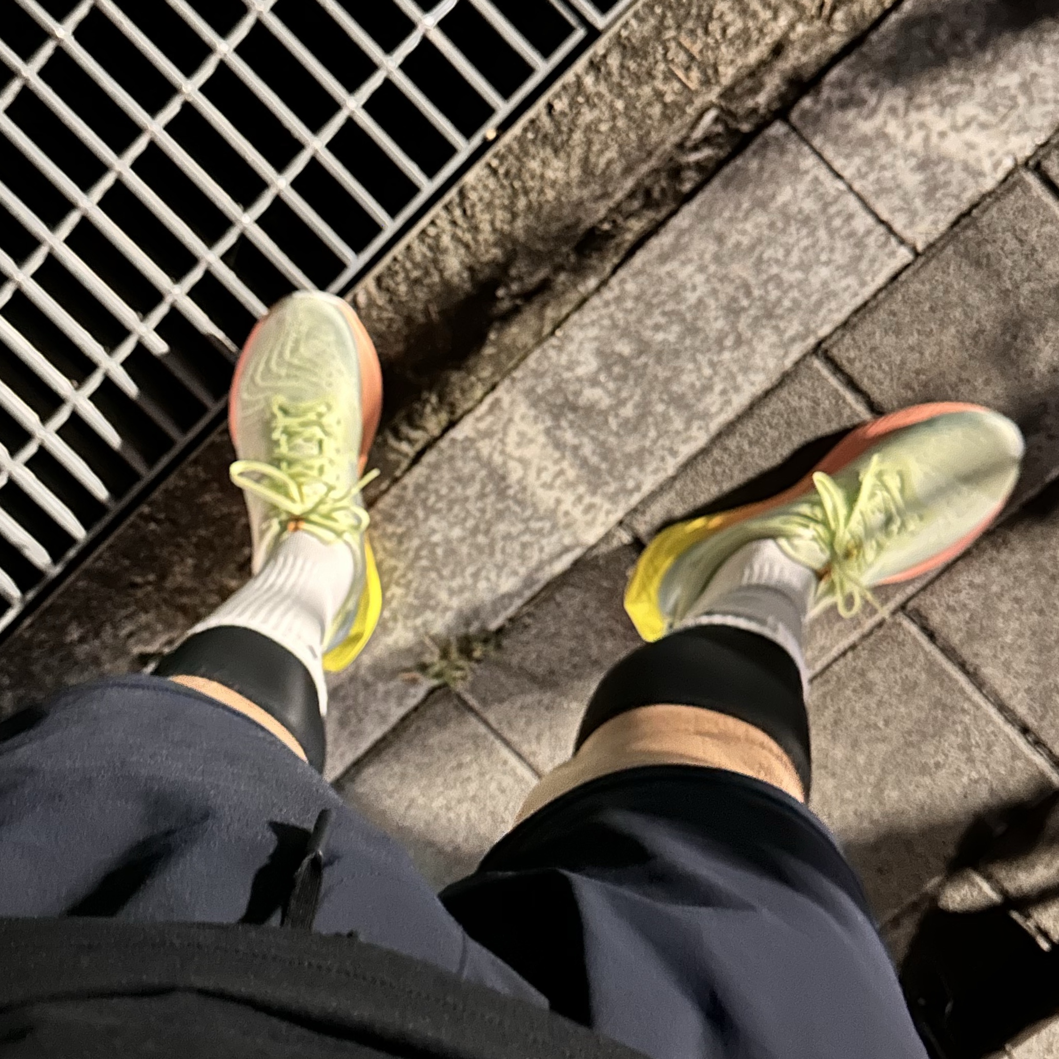 Asics Novablast 4 Cool Matcha Safety Yellow 착용 스타일