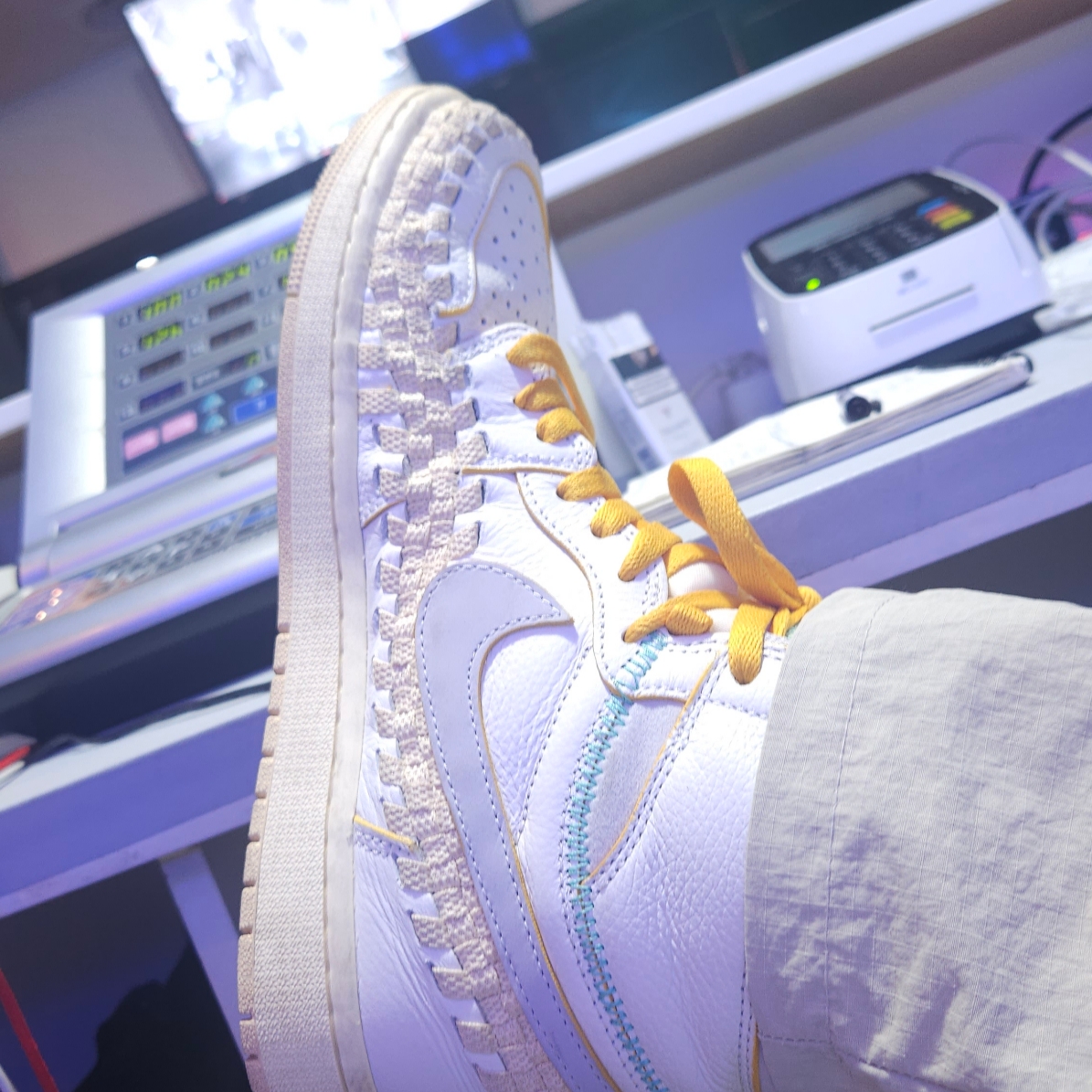 Jordan 1 x Bephies Beauty Supply x Union Retro High OG SP Summer '96 착용 스타일 - 1