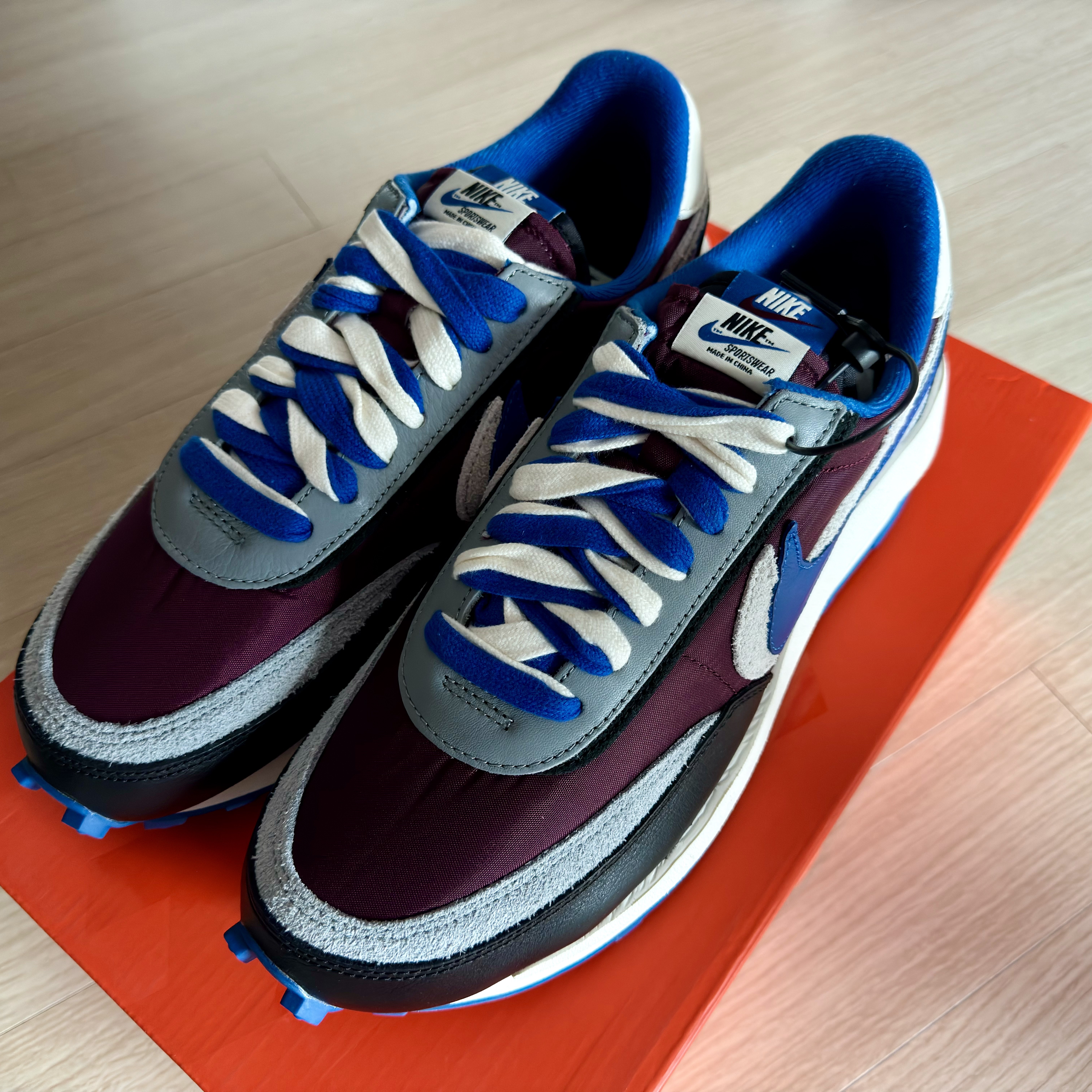 Nike x Sacai x Undercover LDWaffle Night Maroon Team Royal 착용 스타일