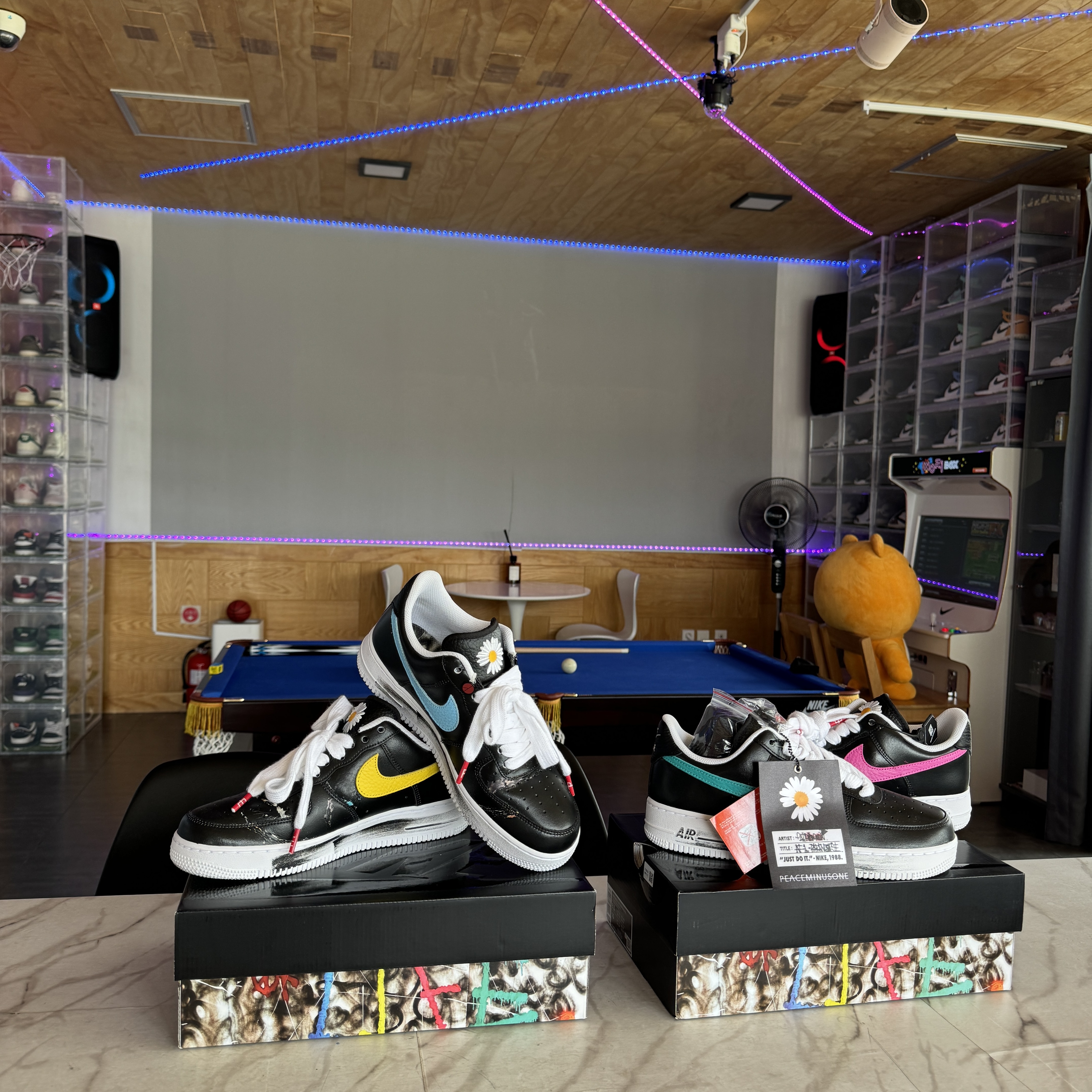 Nike x Peaceminusone Air Force 1 Low Para-Noise 3.0 Black and Multicolor 착용 스타일