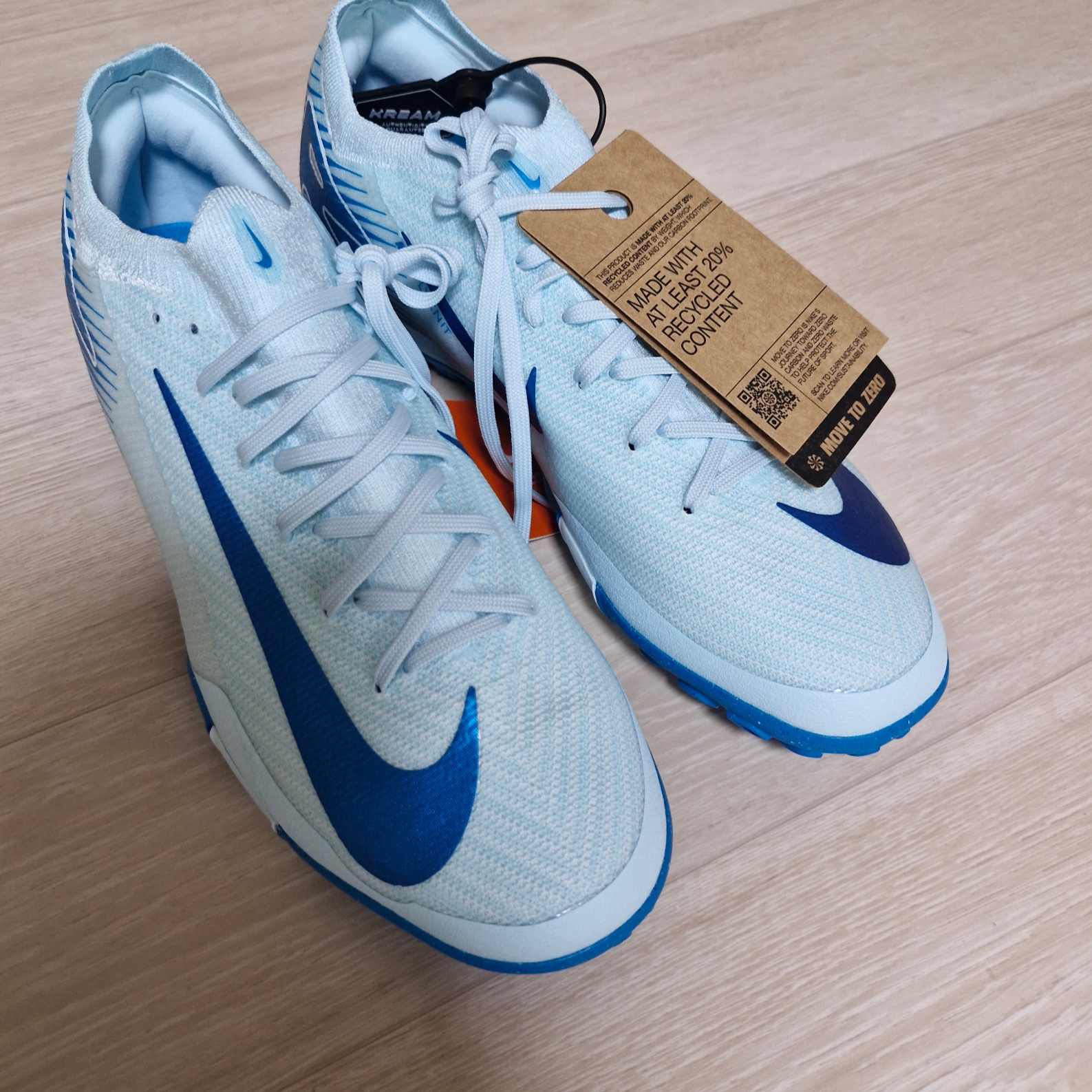 Nike Mercurial Vapor 16 Pro TF Glacier Blue Blue Orbit 착용 스타일