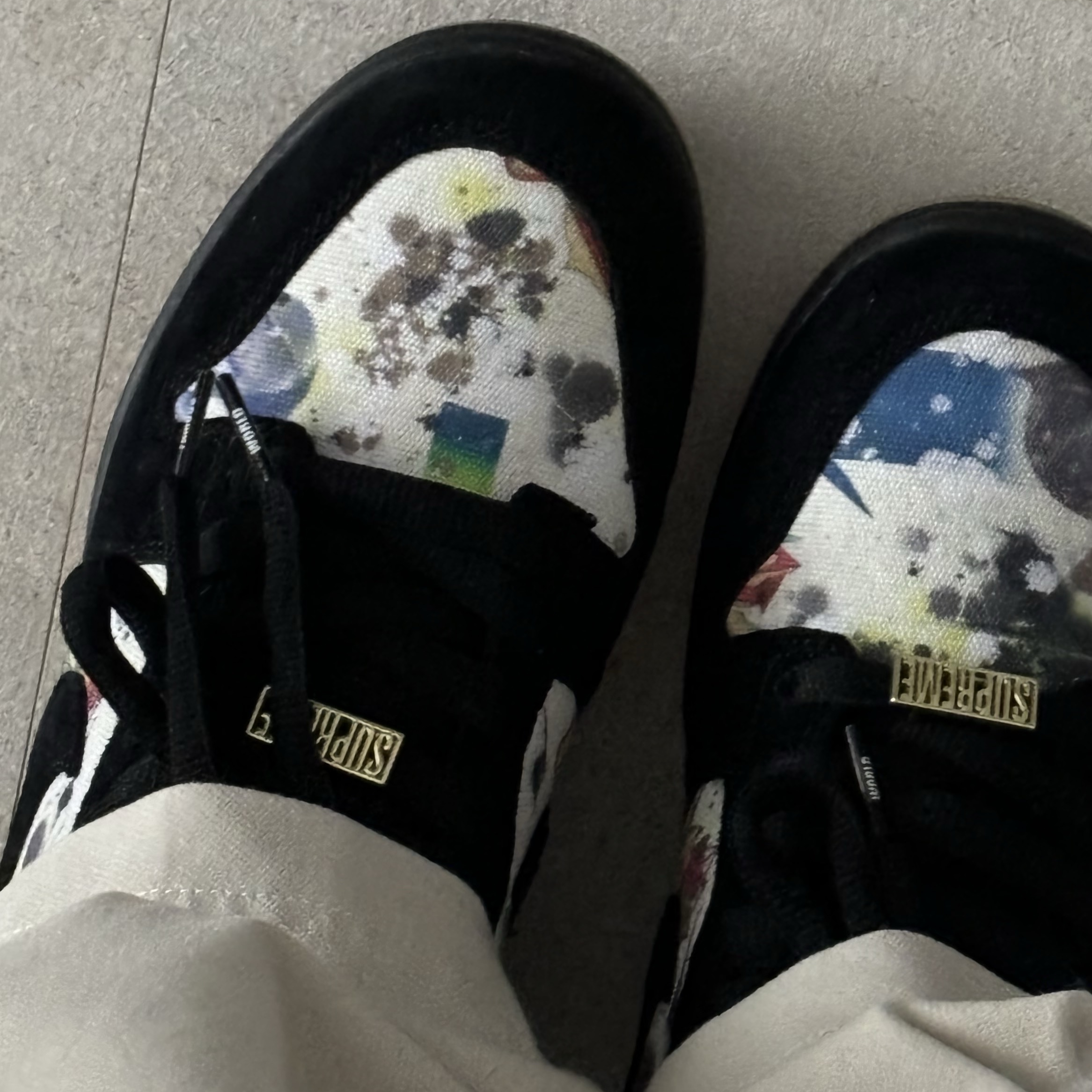 Nike x Supreme SB Dunk Low QS Rammellzee Black 착용 스타일