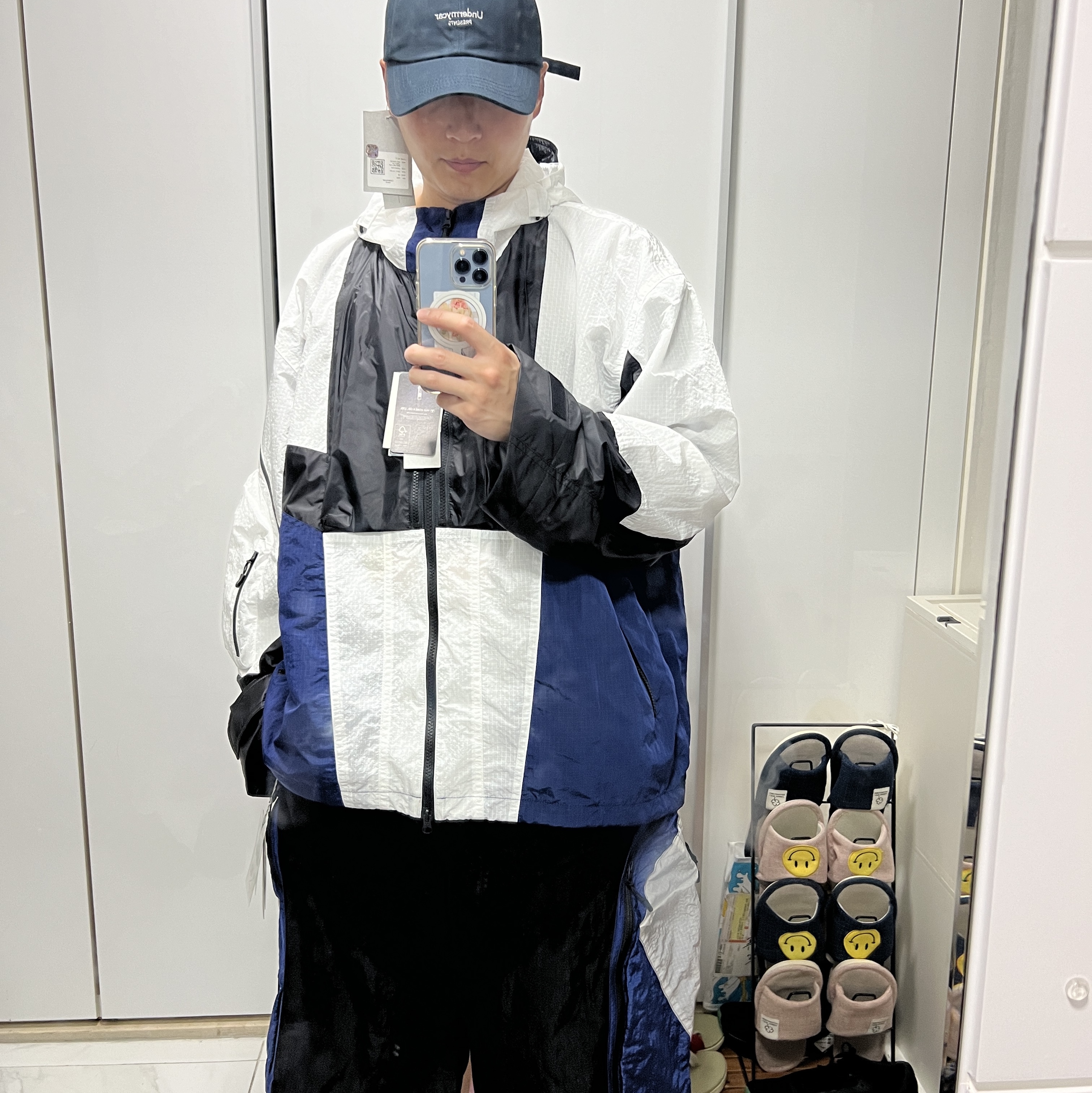 Undermycar Mu.17 Anti Fxxking Logo Play Basic Ball Cap Navy / Silver, Undermycar Asurada Gashutein 6 AKF-0 Oversized Nylon Shorts Turkish Sea - 24SS 착용 스타일 - 2